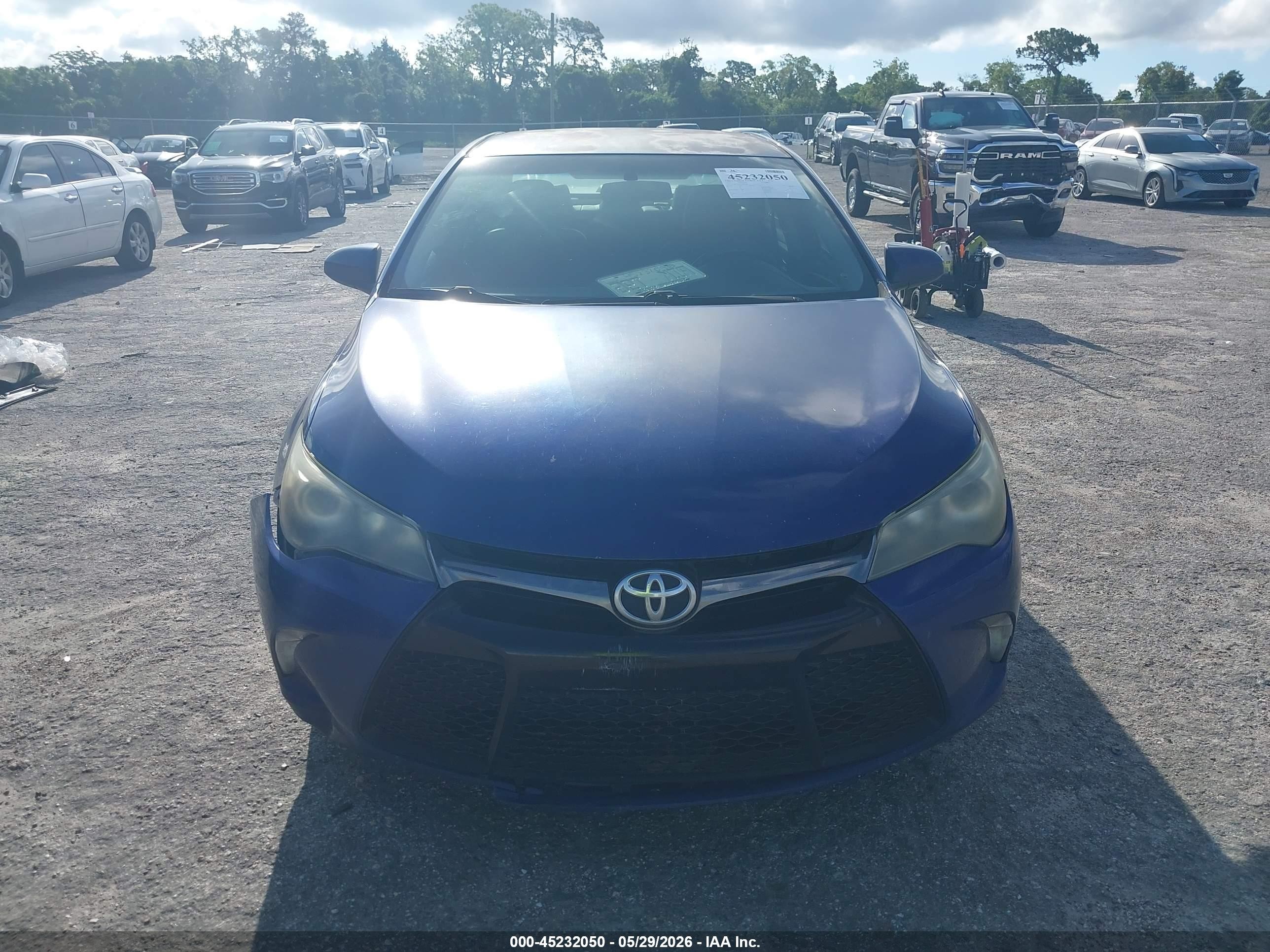 2015 Toyota Camry Se Blue vin: 4T1BF1FK2FU881089