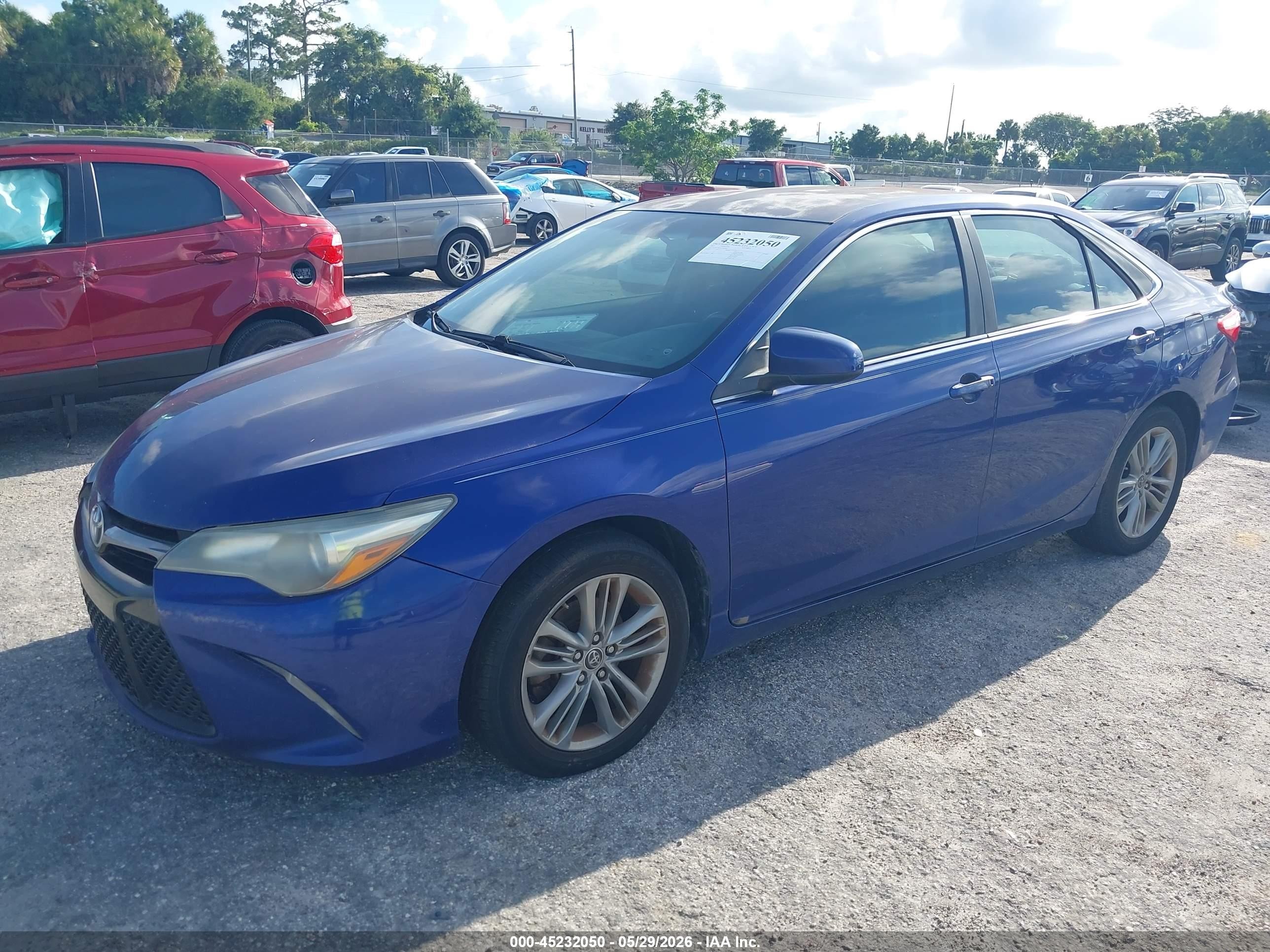 2015 Toyota Camry Se Blue vin: 4T1BF1FK2FU881089