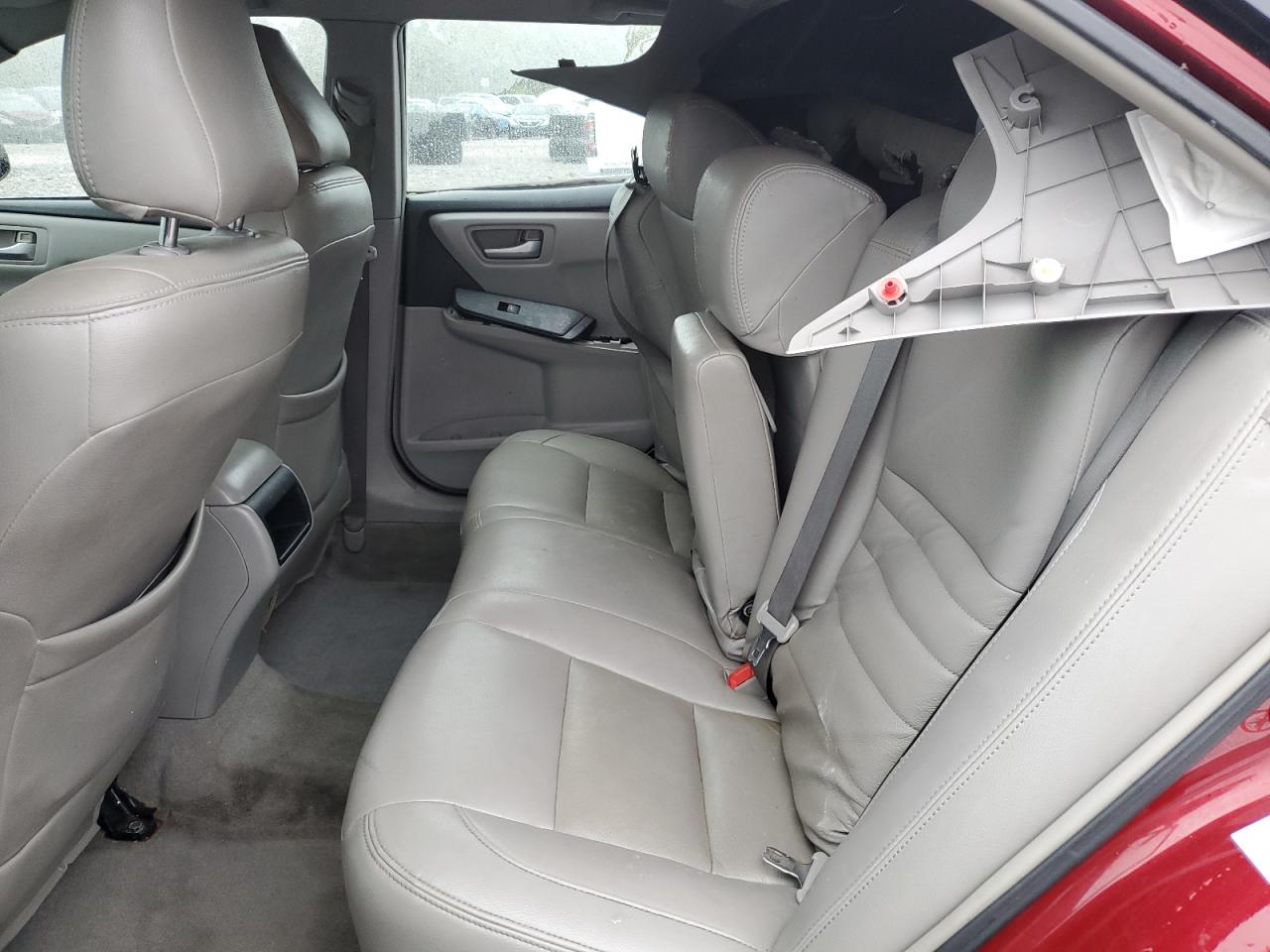 2015 Toyota Camry Le Maroon vin: 4T1BF1FK2FU889306