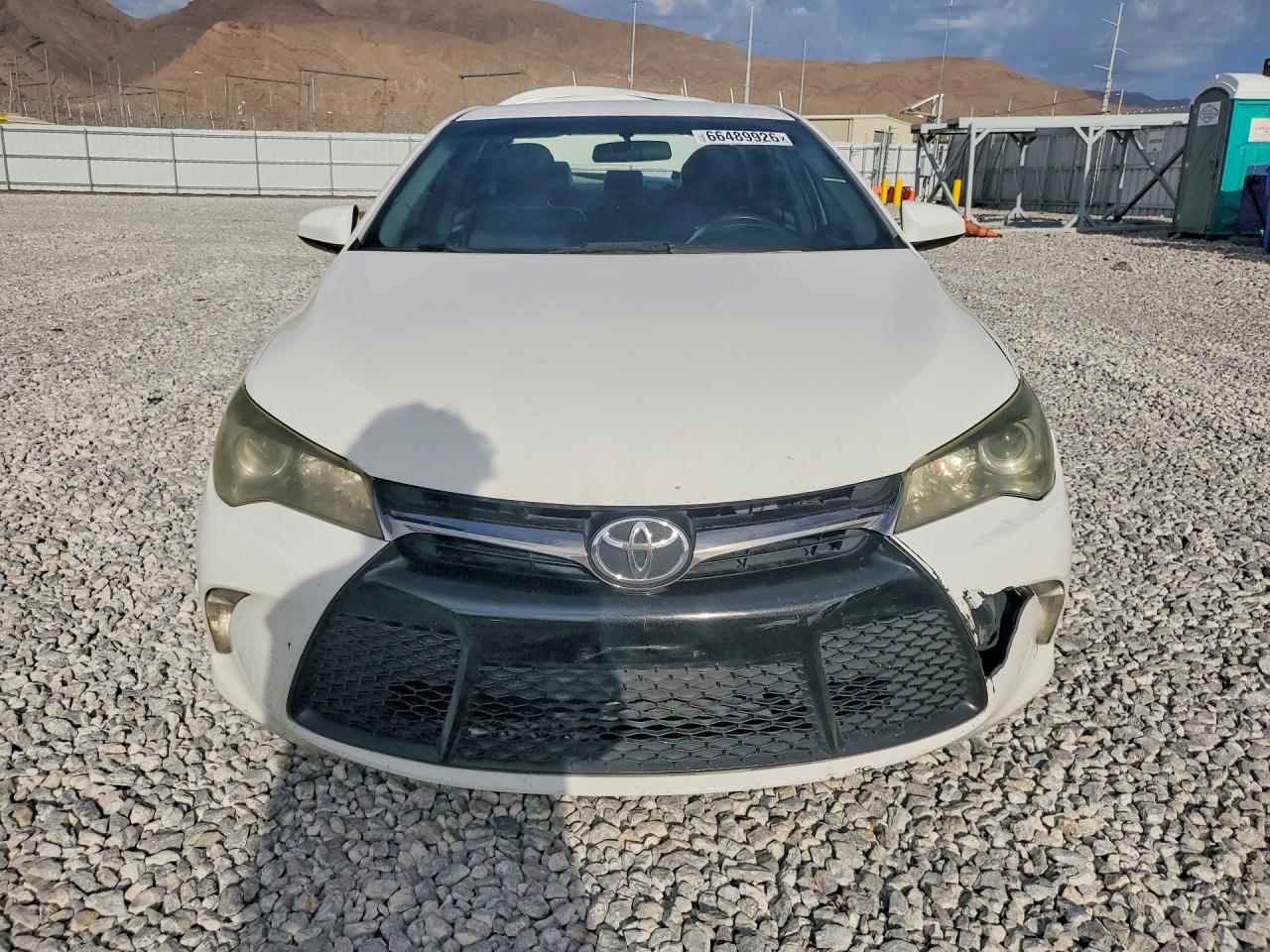 2015 Toyota Camry Se White vin: 4T1BF1FK2FU897549