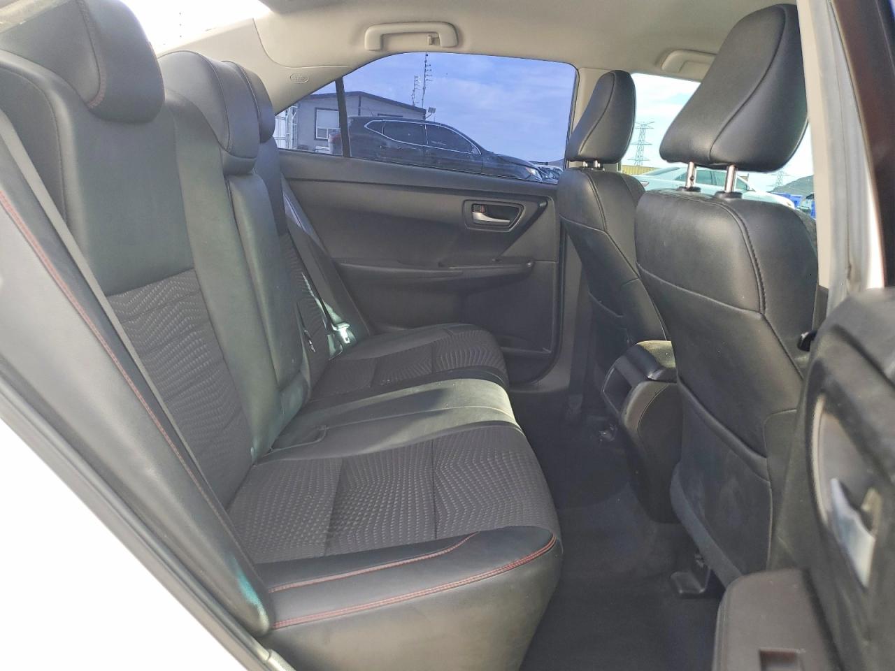 2015 Toyota Camry Se White vin: 4T1BF1FK2FU897549