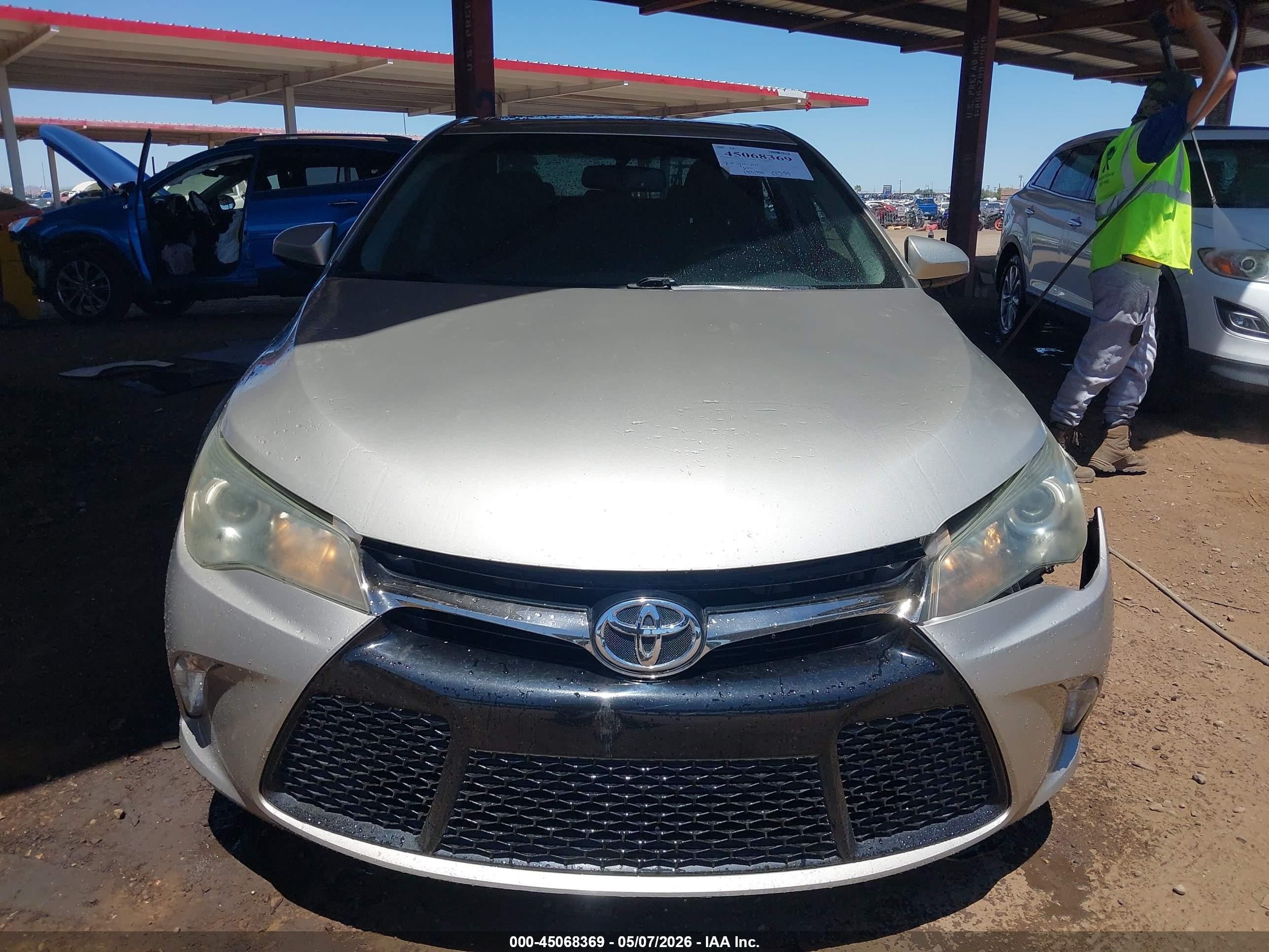2015 Toyota Camry Se Tan vin: 4T1BF1FK2FU901518