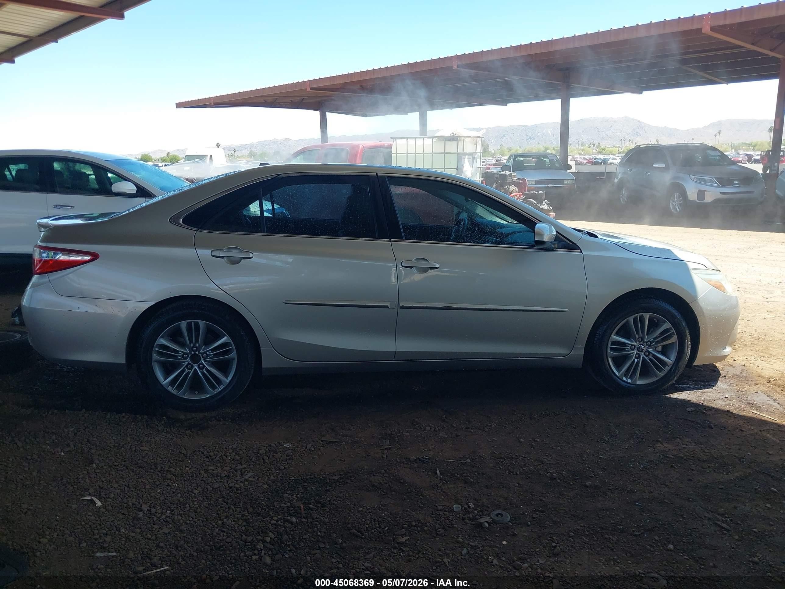 2015 Toyota Camry Se Tan vin: 4T1BF1FK2FU901518
