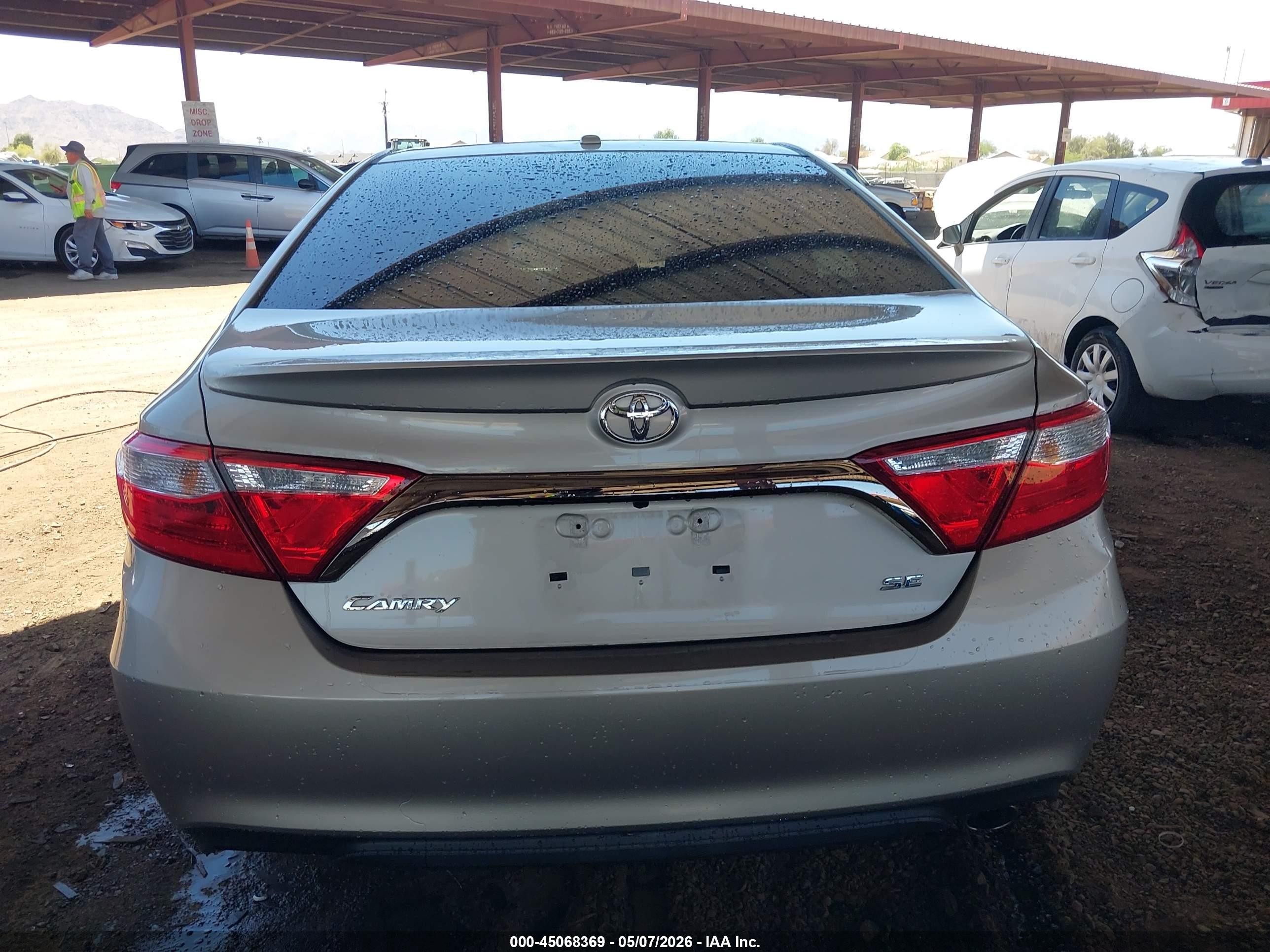 2015 Toyota Camry Se Tan vin: 4T1BF1FK2FU901518