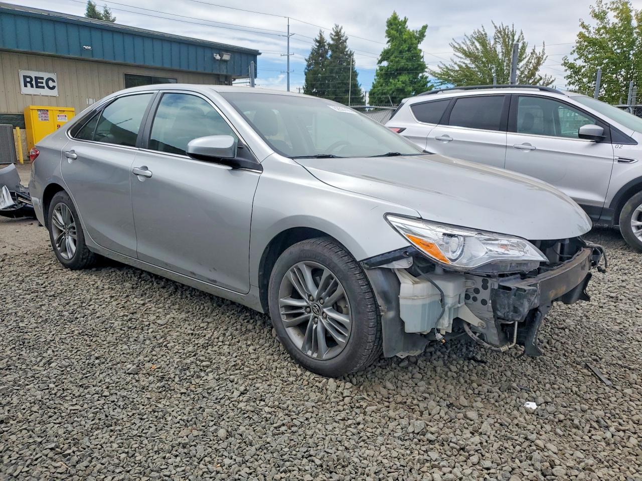 2015 Toyota Camry Se Silver vin: 4T1BF1FK2FU907027