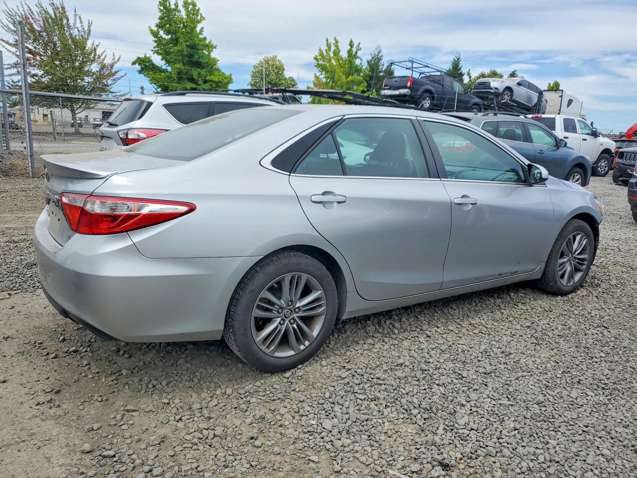 2015 Toyota Camry Se Silver vin: 4T1BF1FK2FU907027