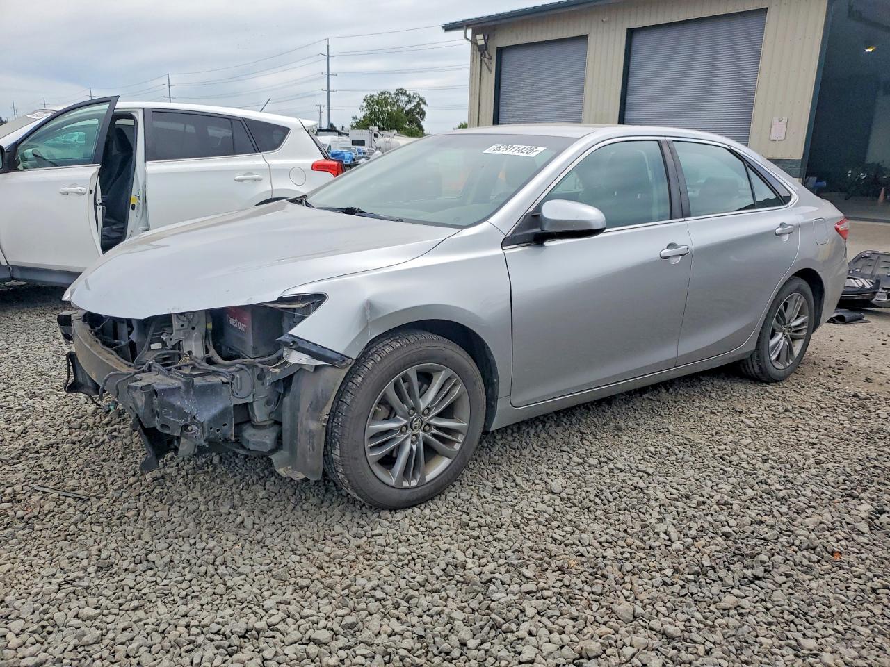 2015 Toyota Camry Se Silver vin: 4T1BF1FK2FU907027