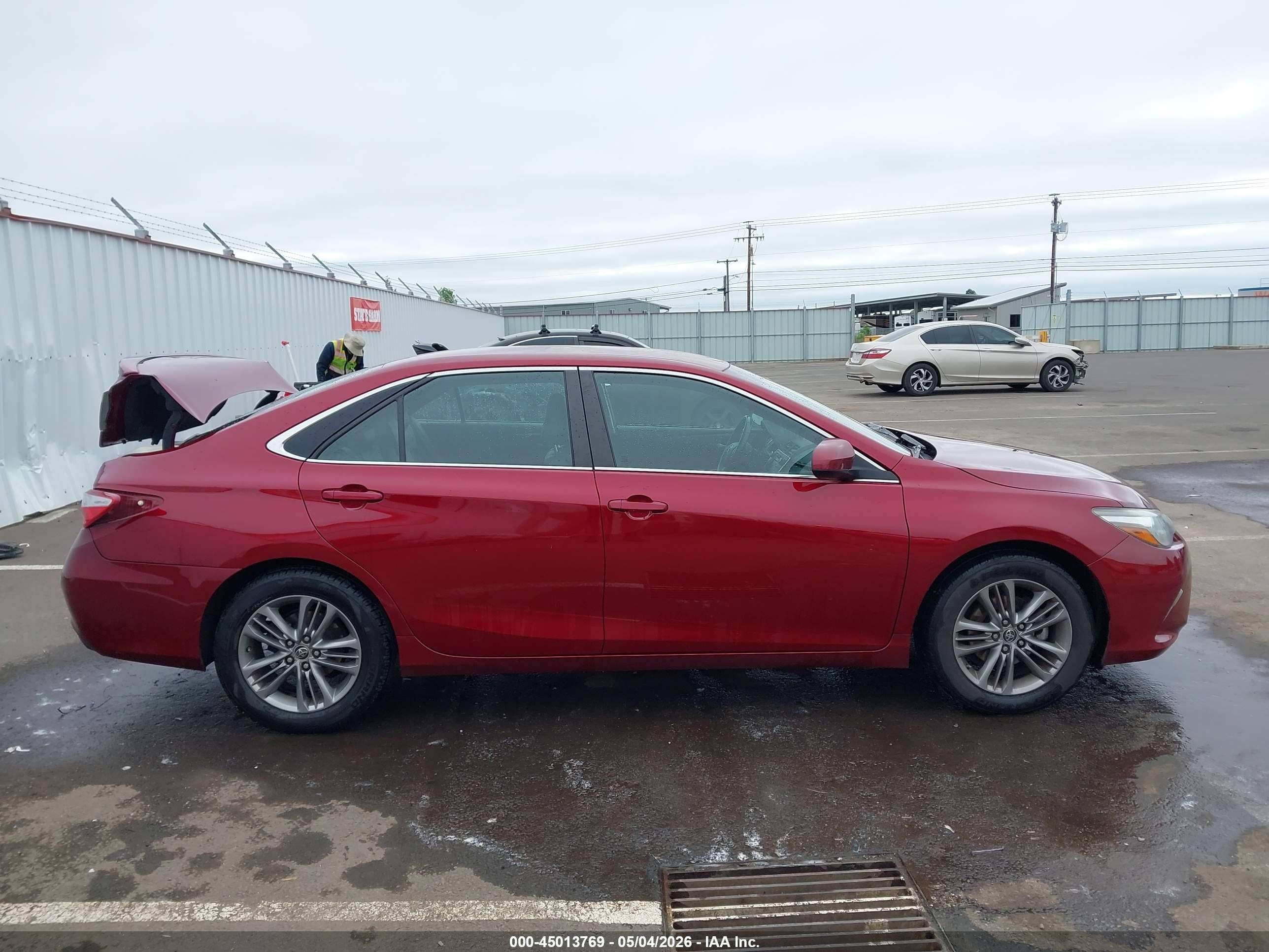 2015 Toyota Camry Se Red vin: 4T1BF1FK2FU919369