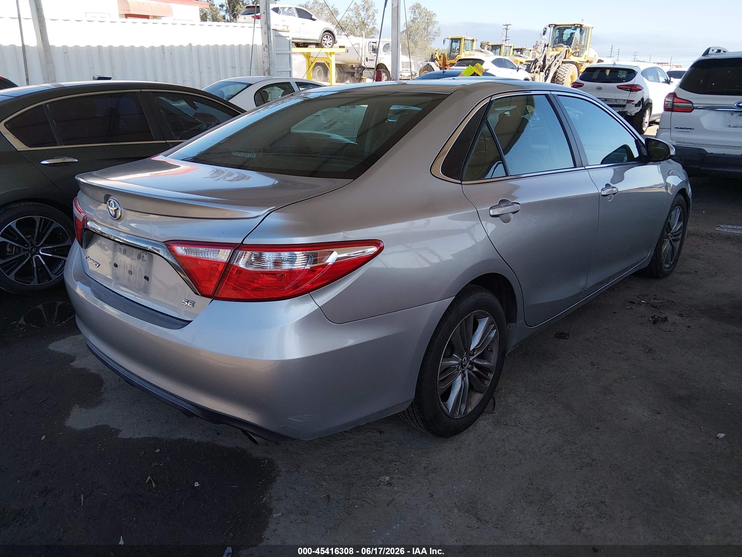 2015 Toyota Camry Se Silver vin: 4T1BF1FK2FU942103