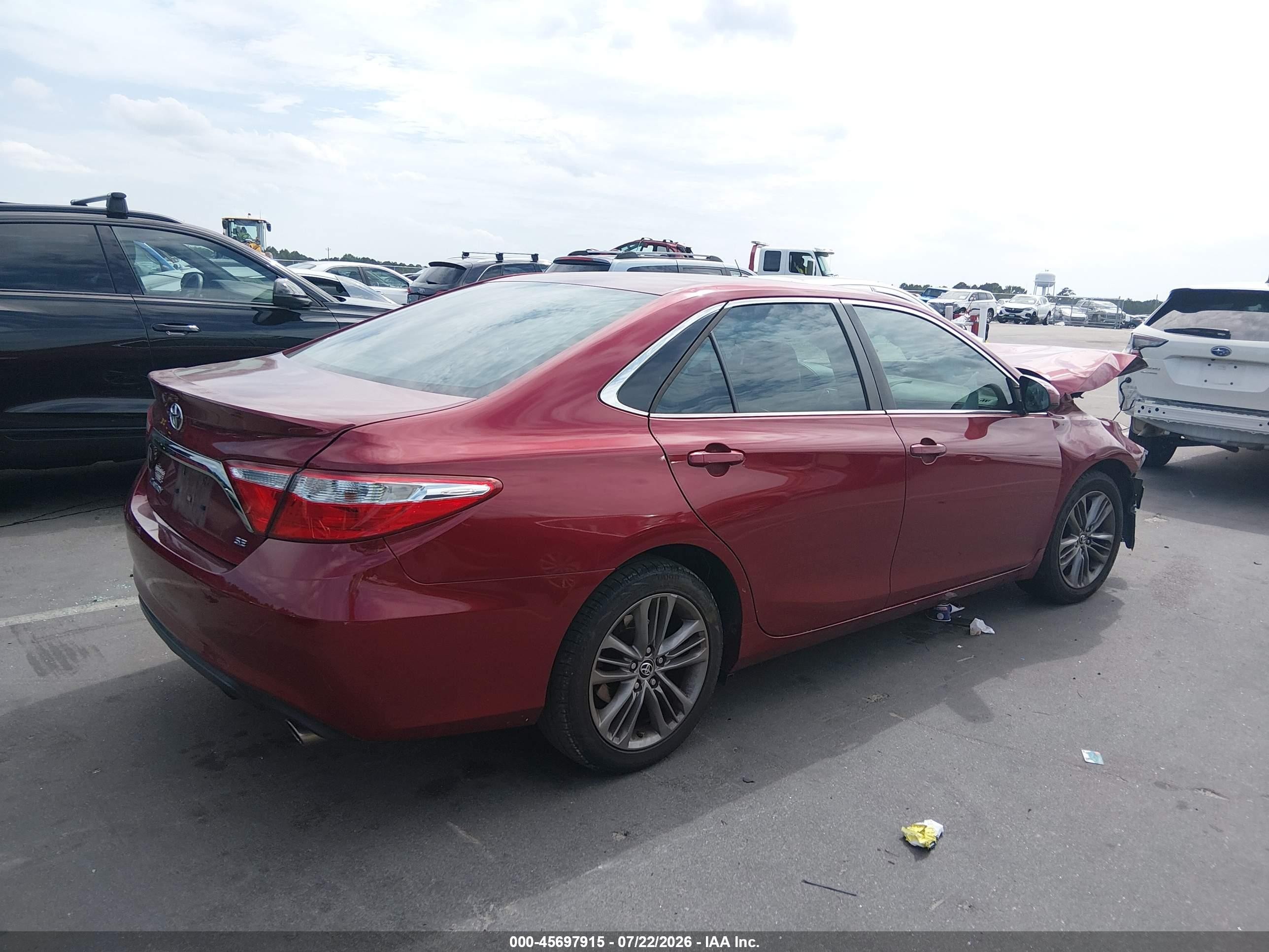 2015 Toyota Camry Se Красный vin: 4T1BF1FK2FU943106