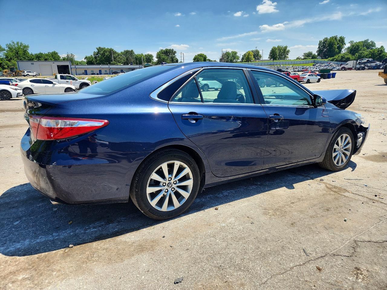 2015 Toyota Camry Xle Синий vin: 4T1BF1FK2FU944529