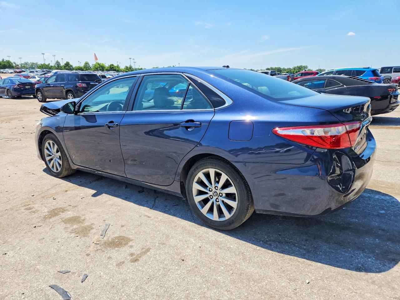 2015 Toyota Camry Xle Синий vin: 4T1BF1FK2FU944529
