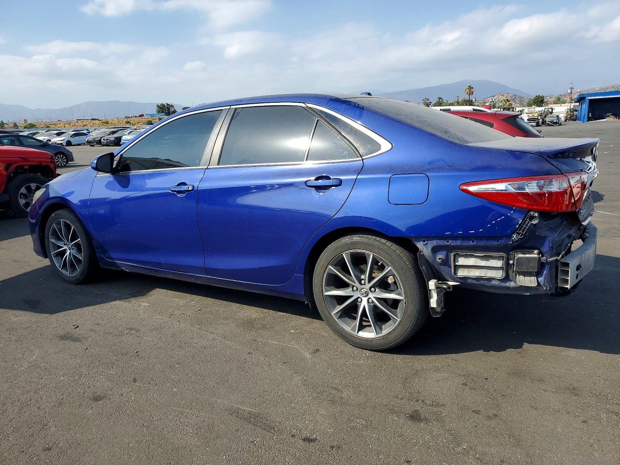 2015 Toyota Camry Xse Blue vin: 4T1BF1FK2FU948502