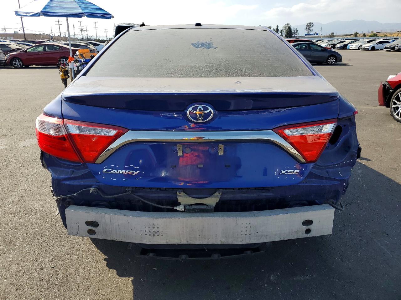 2015 Toyota Camry Xse Blue vin: 4T1BF1FK2FU948502