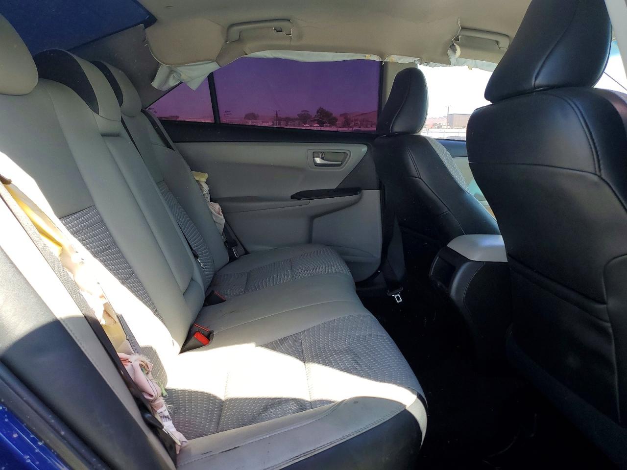 2015 Toyota Camry Se Blue vin: 4T1BF1FK2FU950556