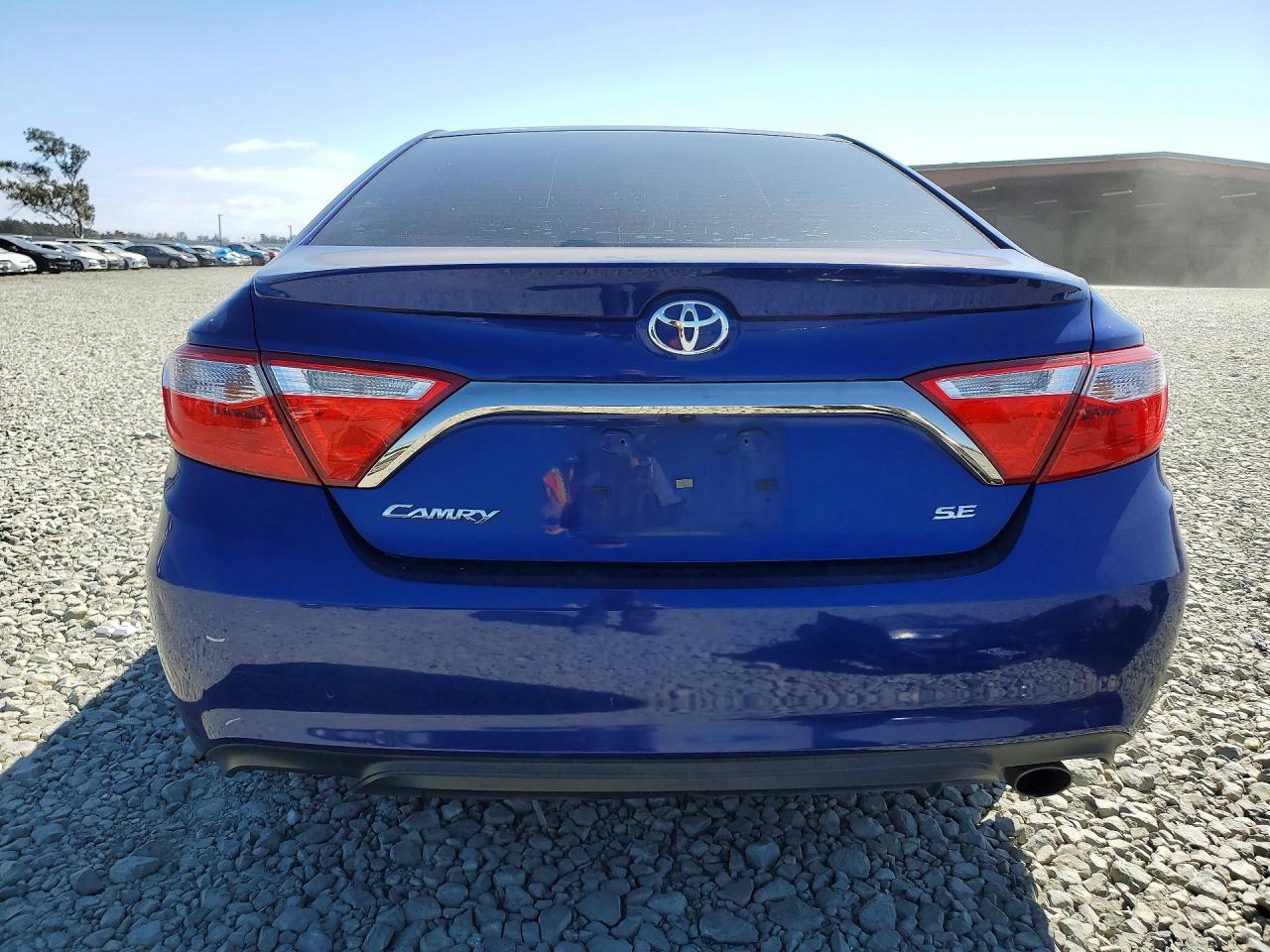 2015 Toyota Camry Se Blue vin: 4T1BF1FK2FU950556