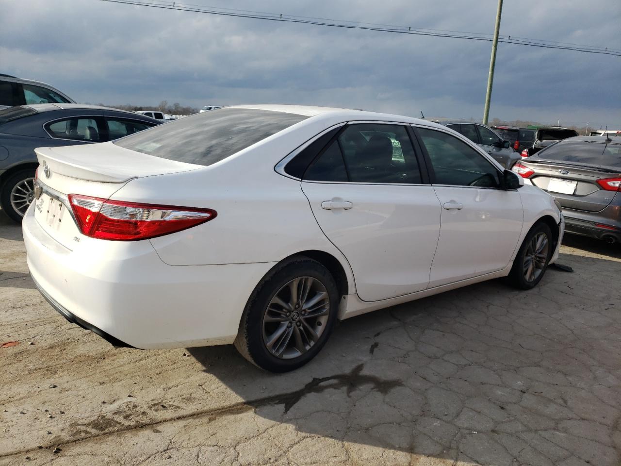 2015 Toyota Camry Se White vin: 4T1BF1FK2FU960293