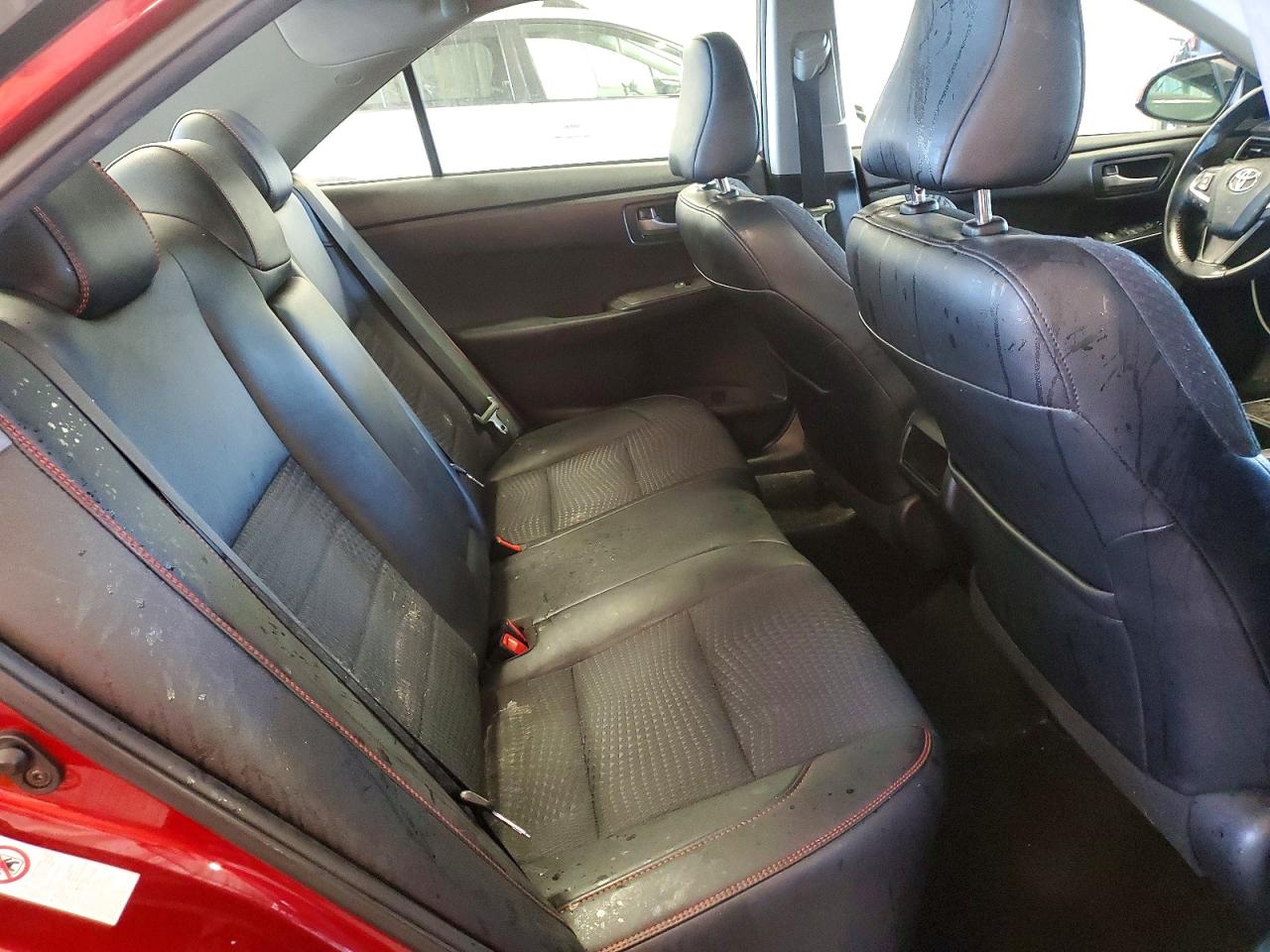 2015 Toyota Camry Se Red vin: 4T1BF1FK2FU966546