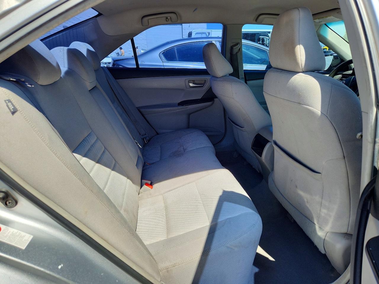 2015 Toyota Camry Le Silver vin: 4T1BF1FK2FU968880