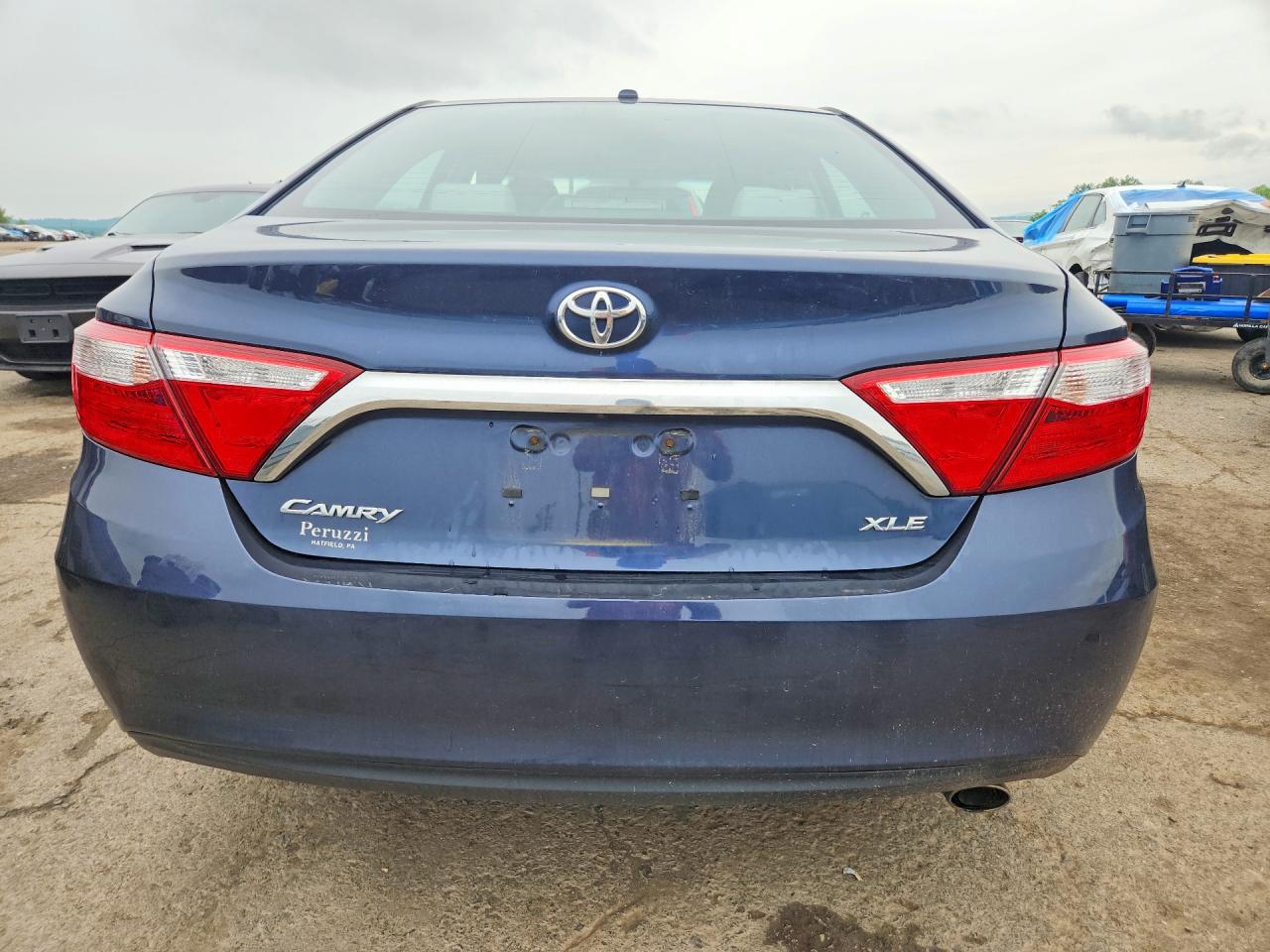 2015 Toyota Camry Xle Blue vin: 4T1BF1FK2FU981239