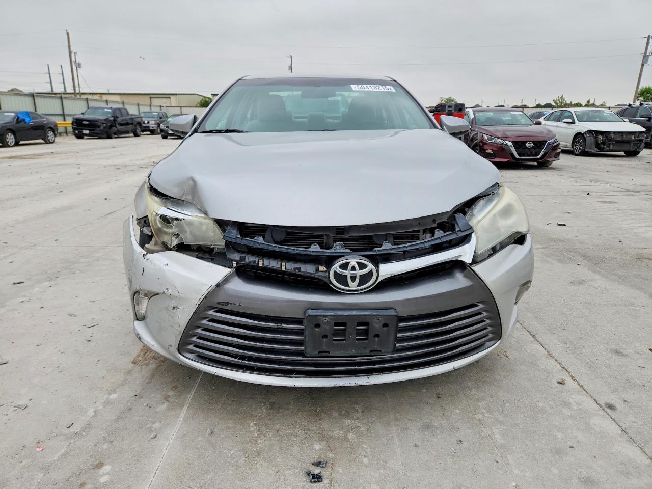 2016 Toyota Camry Le Серебряный vin: 4T1BF1FK2GU134593