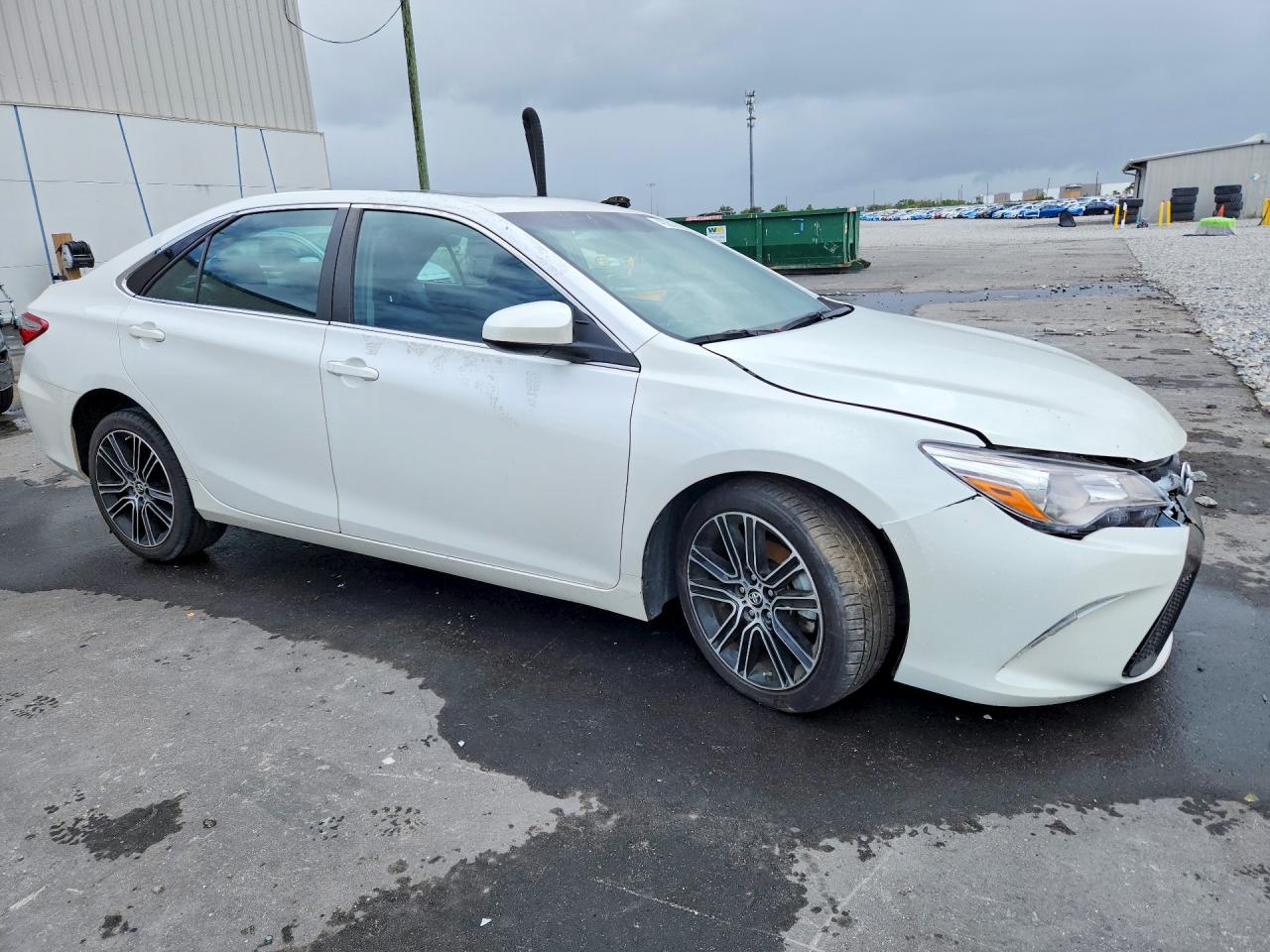 2016 Toyota Camry Special Edition White vin: 4T1BF1FK2GU164726