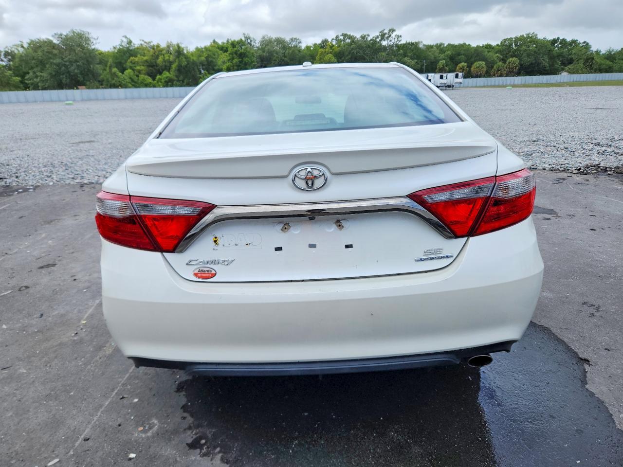 2016 Toyota Camry Special Edition White vin: 4T1BF1FK2GU164726