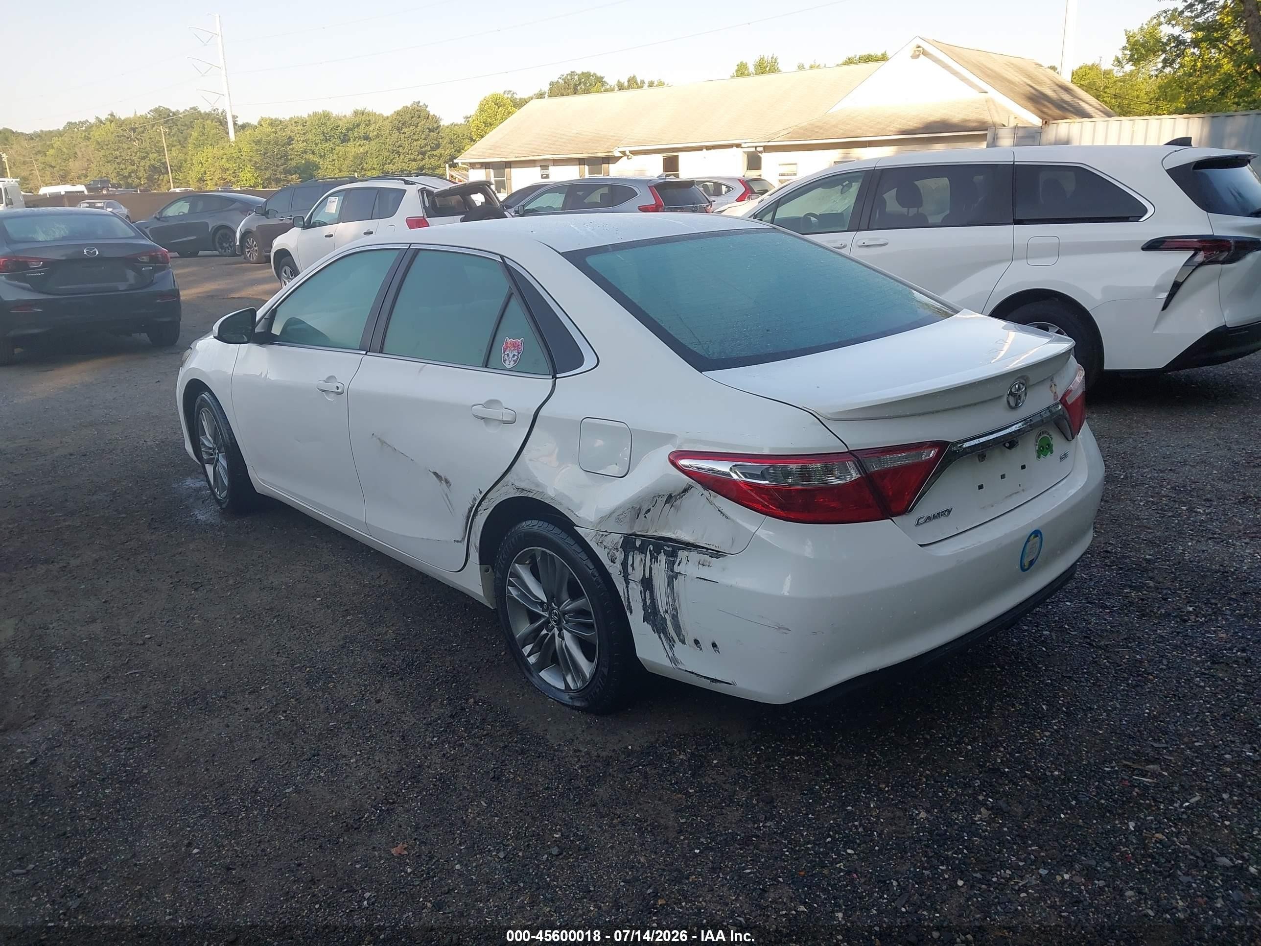 2016 Toyota Camry Se White vin: 4T1BF1FK2GU228943