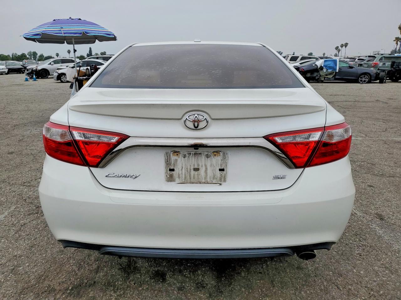 2017 Toyota Camry Se White vin: 4T1BF1FK2HU329613