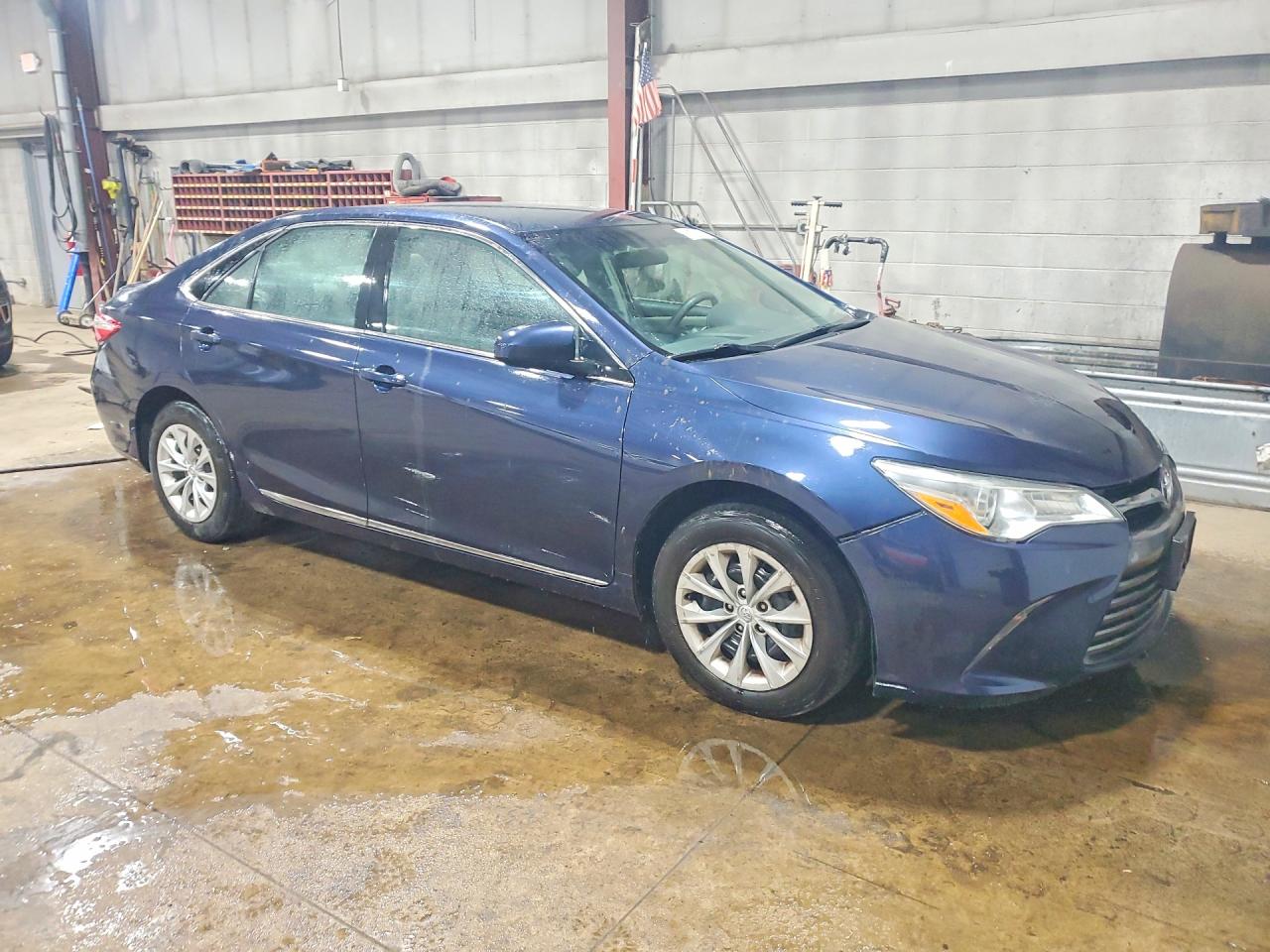 2017 Toyota Camry Le Blue vin: 4T1BF1FK2HU675516