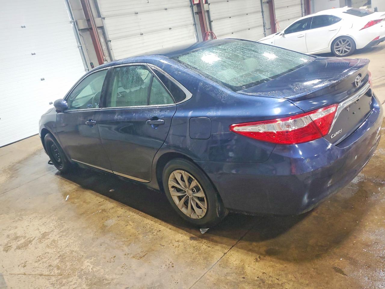 2017 Toyota Camry Le Blue vin: 4T1BF1FK2HU675516