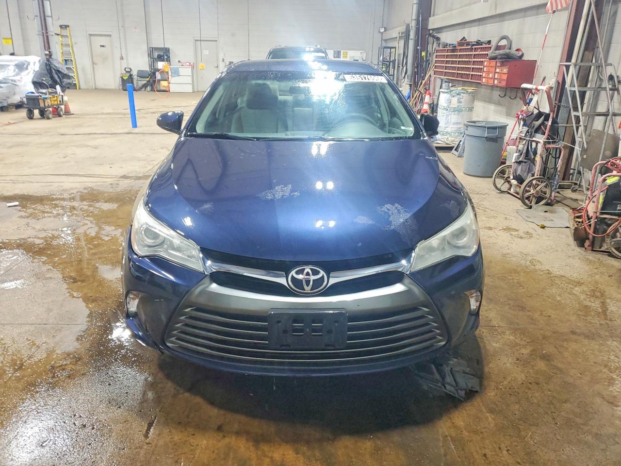 2017 Toyota Camry Le Blue vin: 4T1BF1FK2HU675516