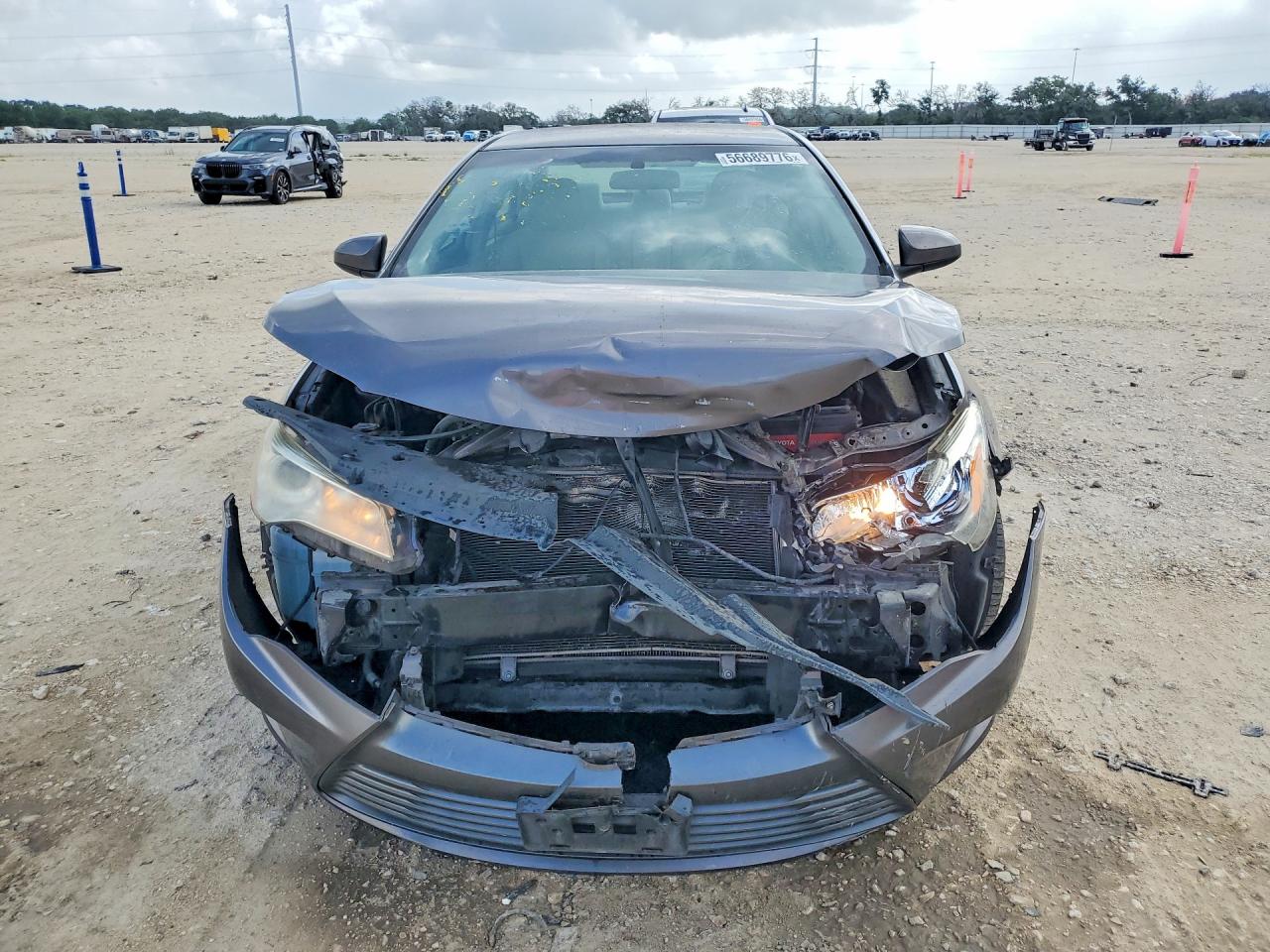2017 Toyota Camry Le Gray vin: 4T1BF1FK2HU785160