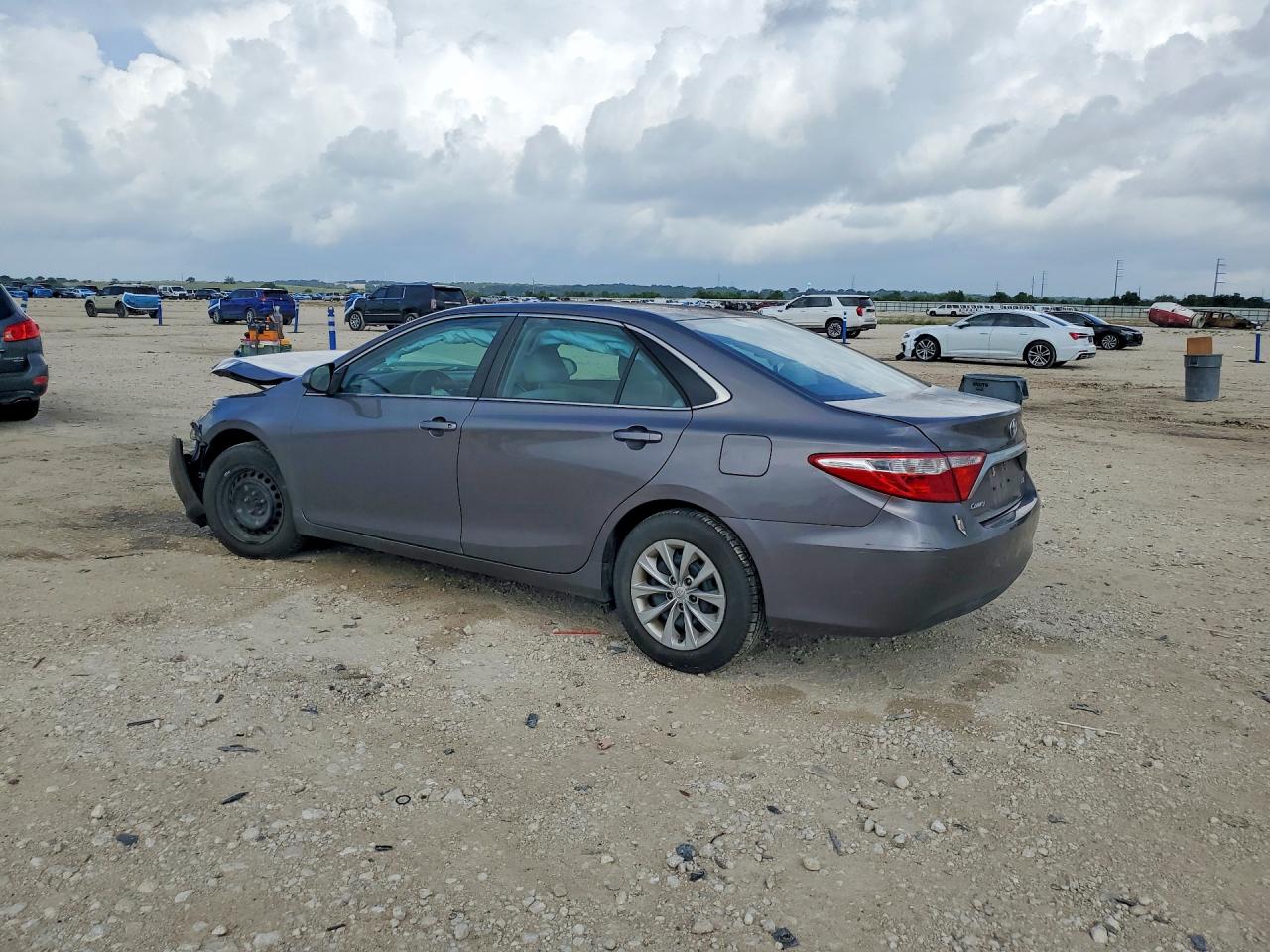 2017 Toyota Camry Le Gray vin: 4T1BF1FK2HU785160