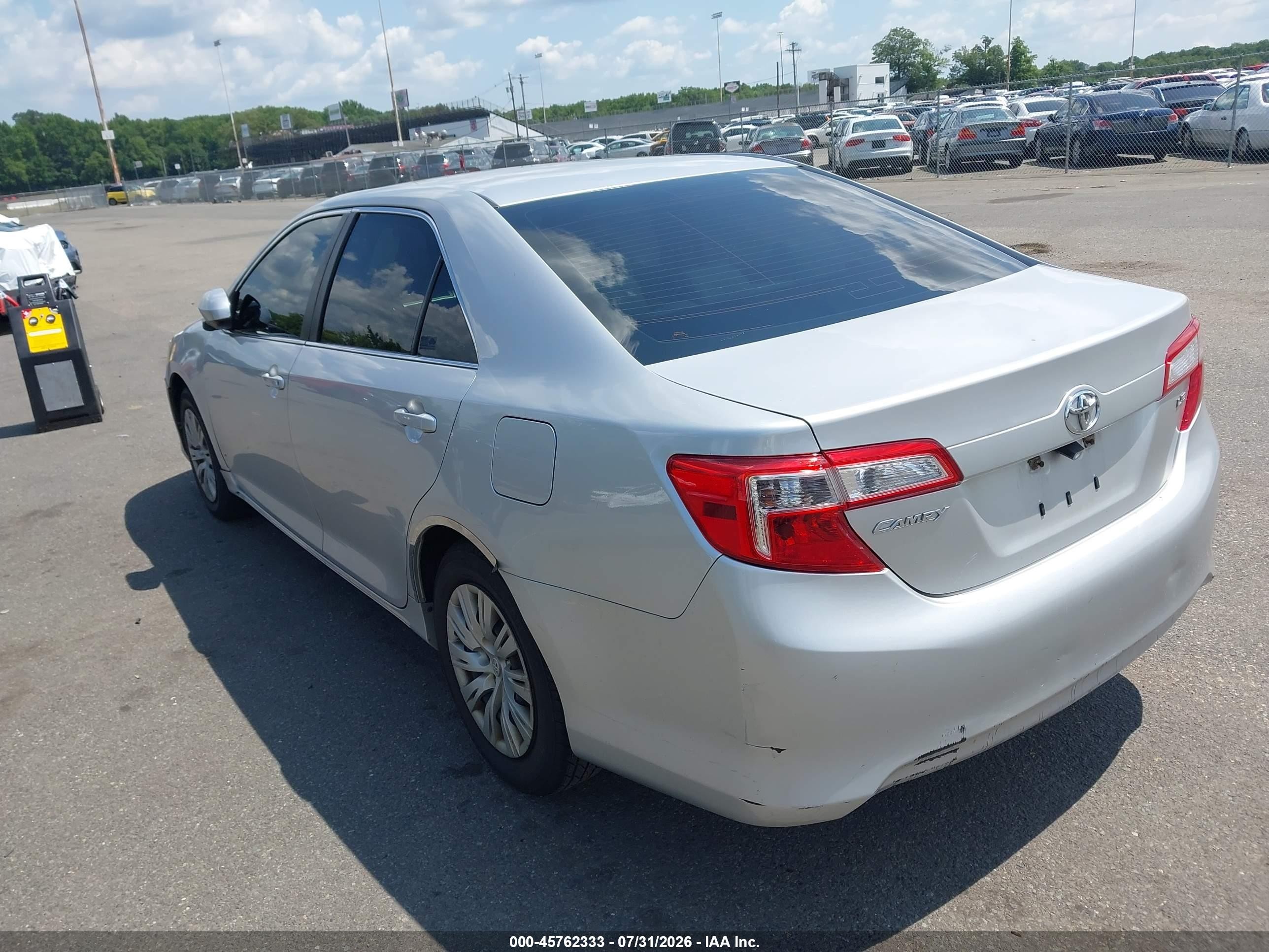 2012 Toyota Camry Le Gray vin: 4T1BF1FK3CU024422