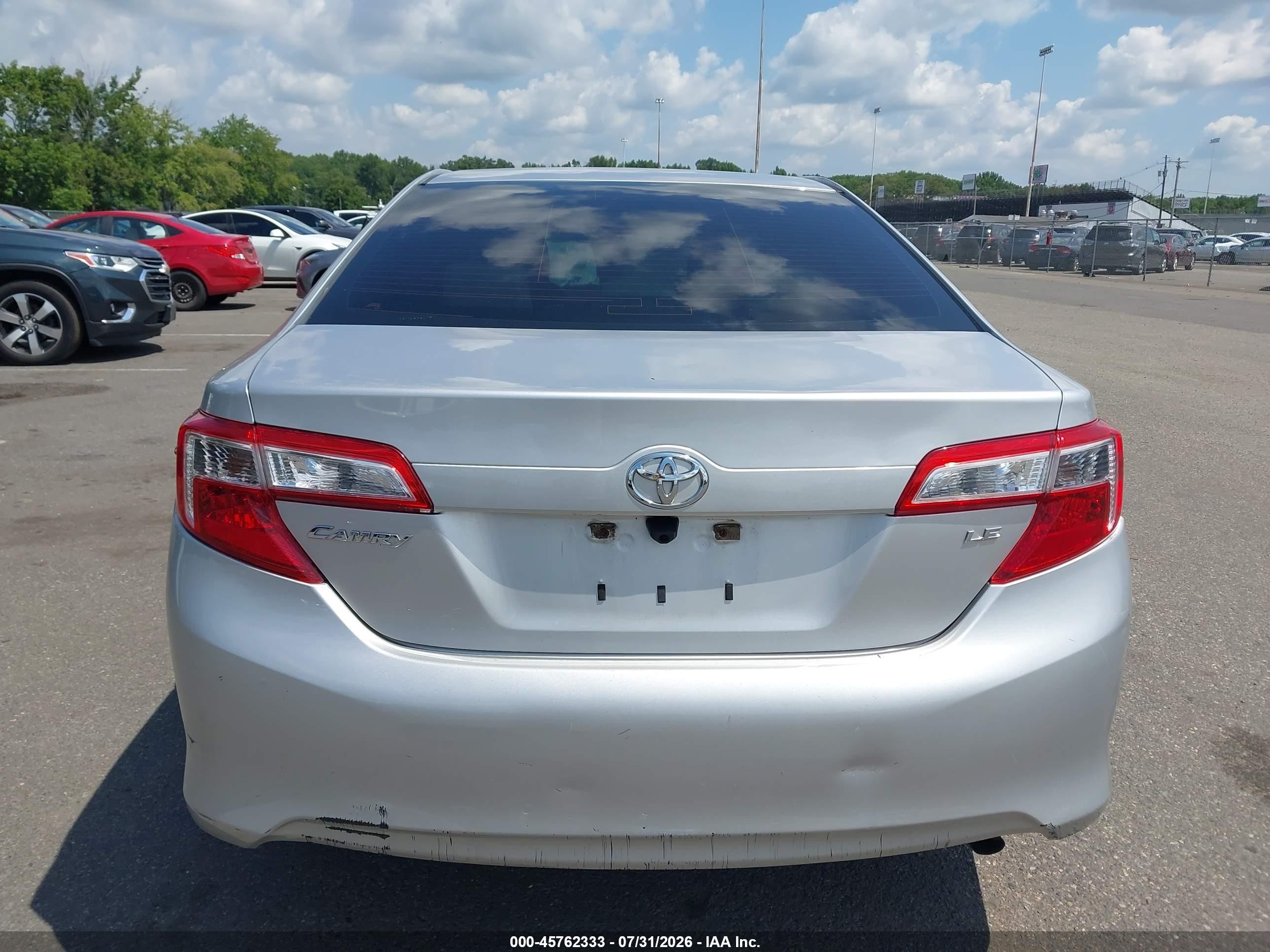 2012 Toyota Camry Le Gray vin: 4T1BF1FK3CU024422