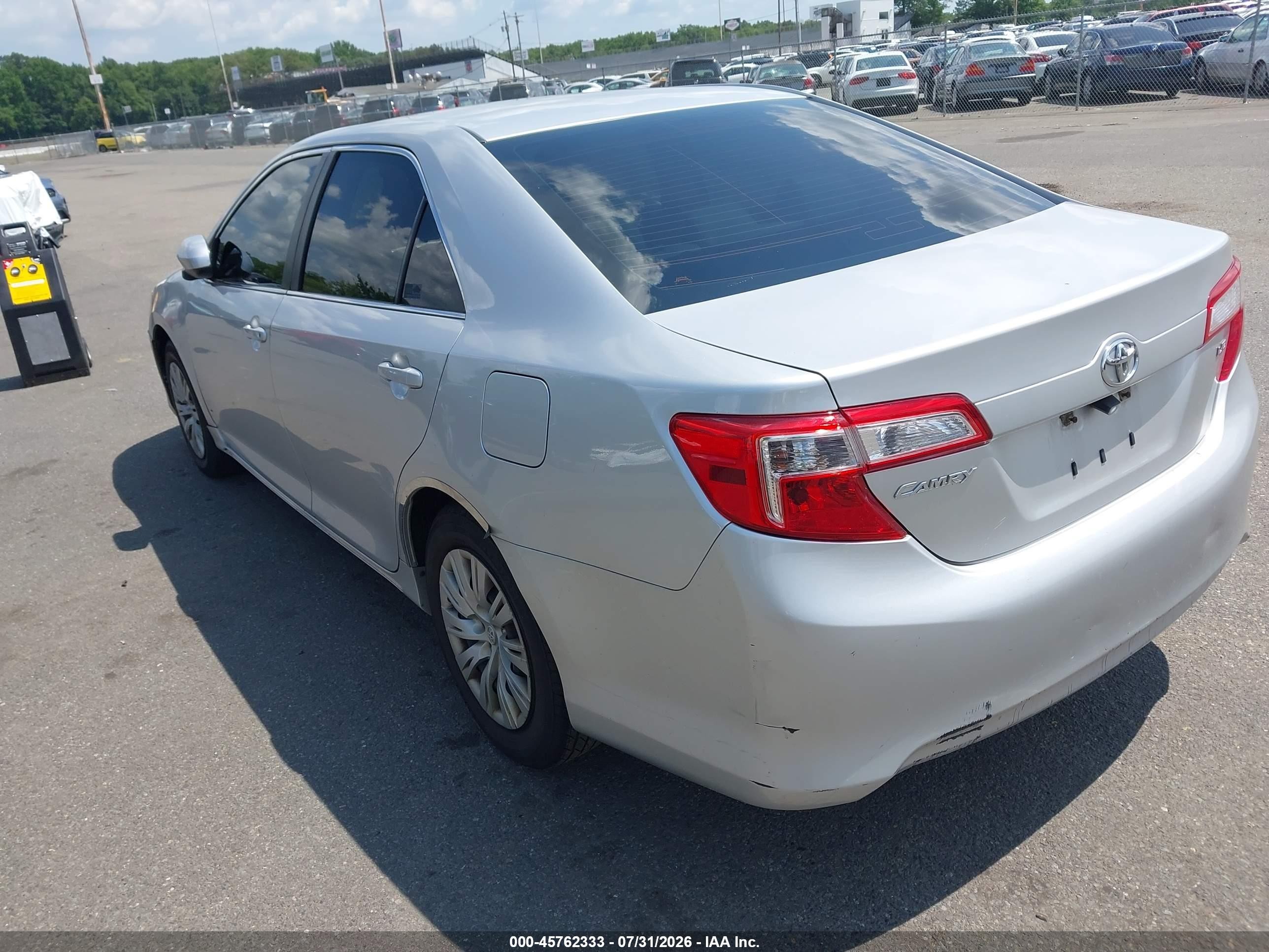 2012 Toyota Camry Le Gray vin: 4T1BF1FK3CU024422