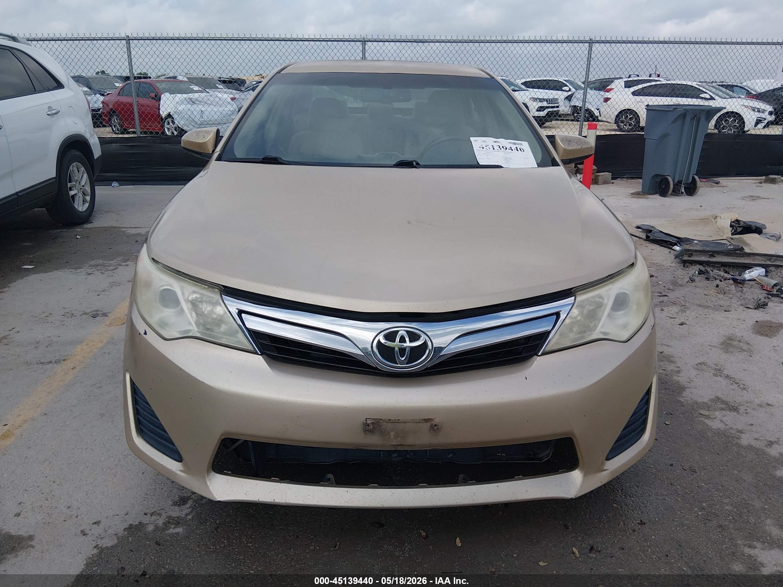 2012 Toyota Camry Le Brown vin: 4T1BF1FK3CU031497