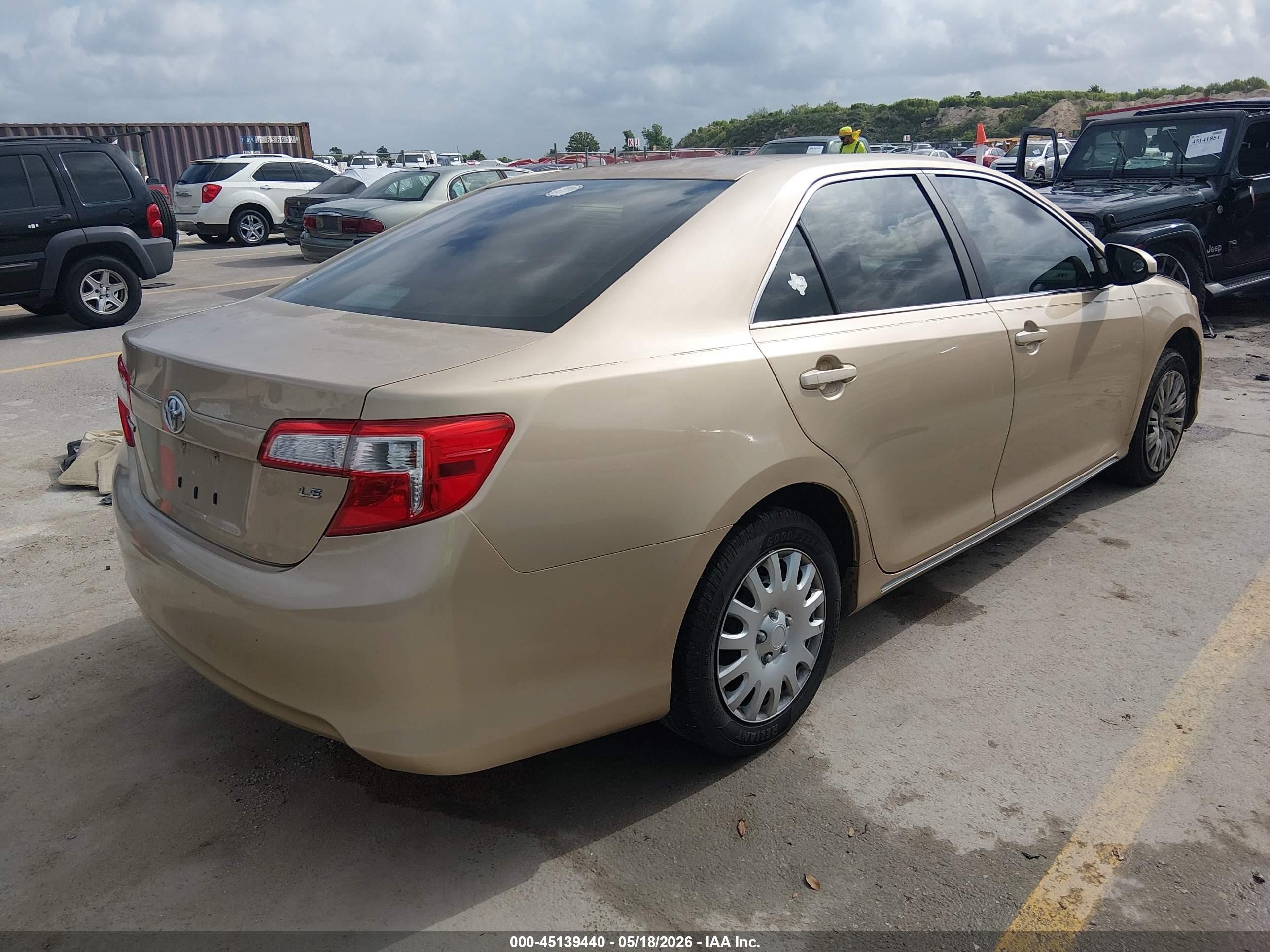 2012 Toyota Camry Le Brown vin: 4T1BF1FK3CU031497