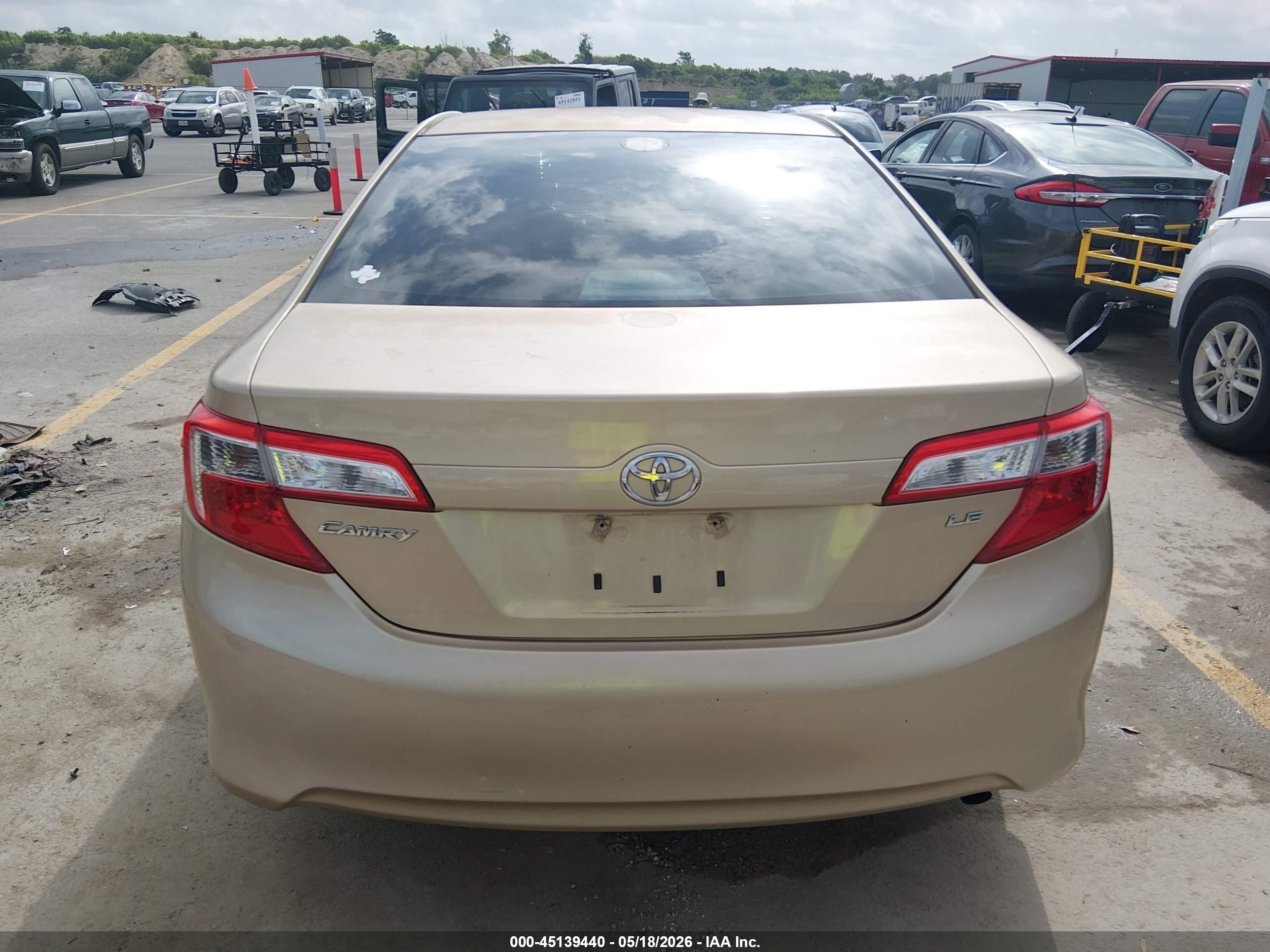2012 Toyota Camry Le Brown vin: 4T1BF1FK3CU031497