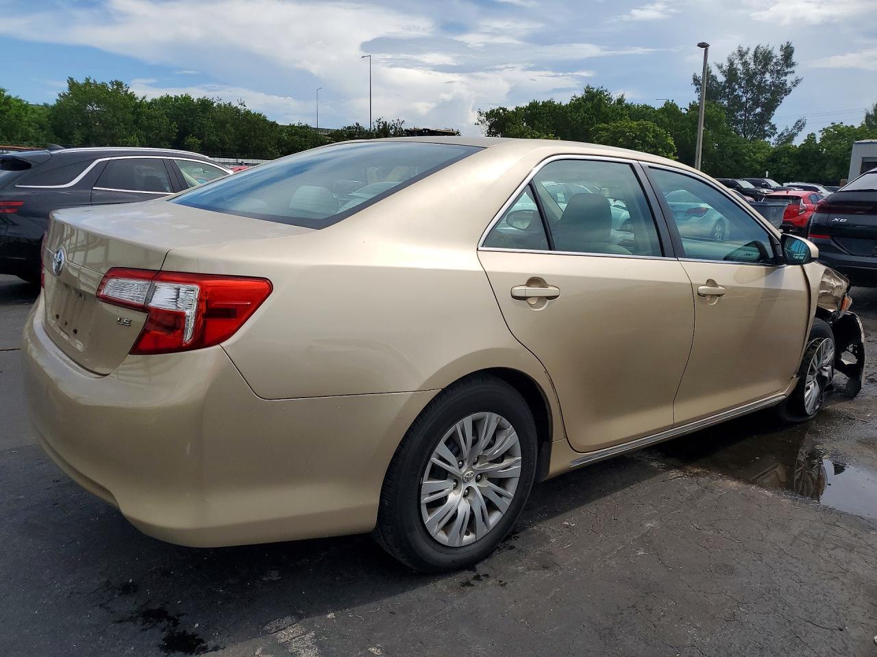 2012 Toyota Camry Le Gold vin: 4T1BF1FK3CU079940