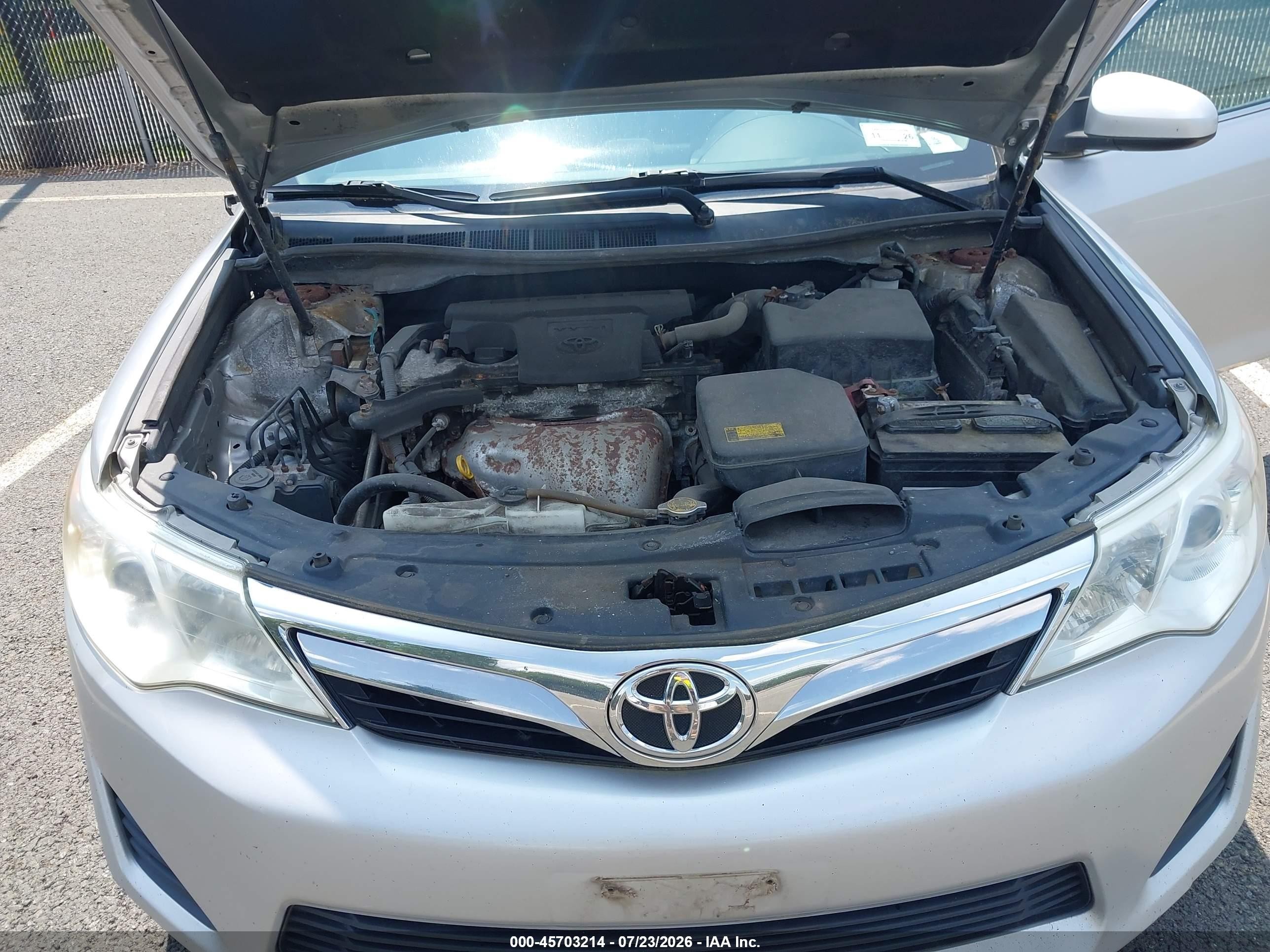 2012 Toyota Camry Le Серебряный vin: 4T1BF1FK3CU081798