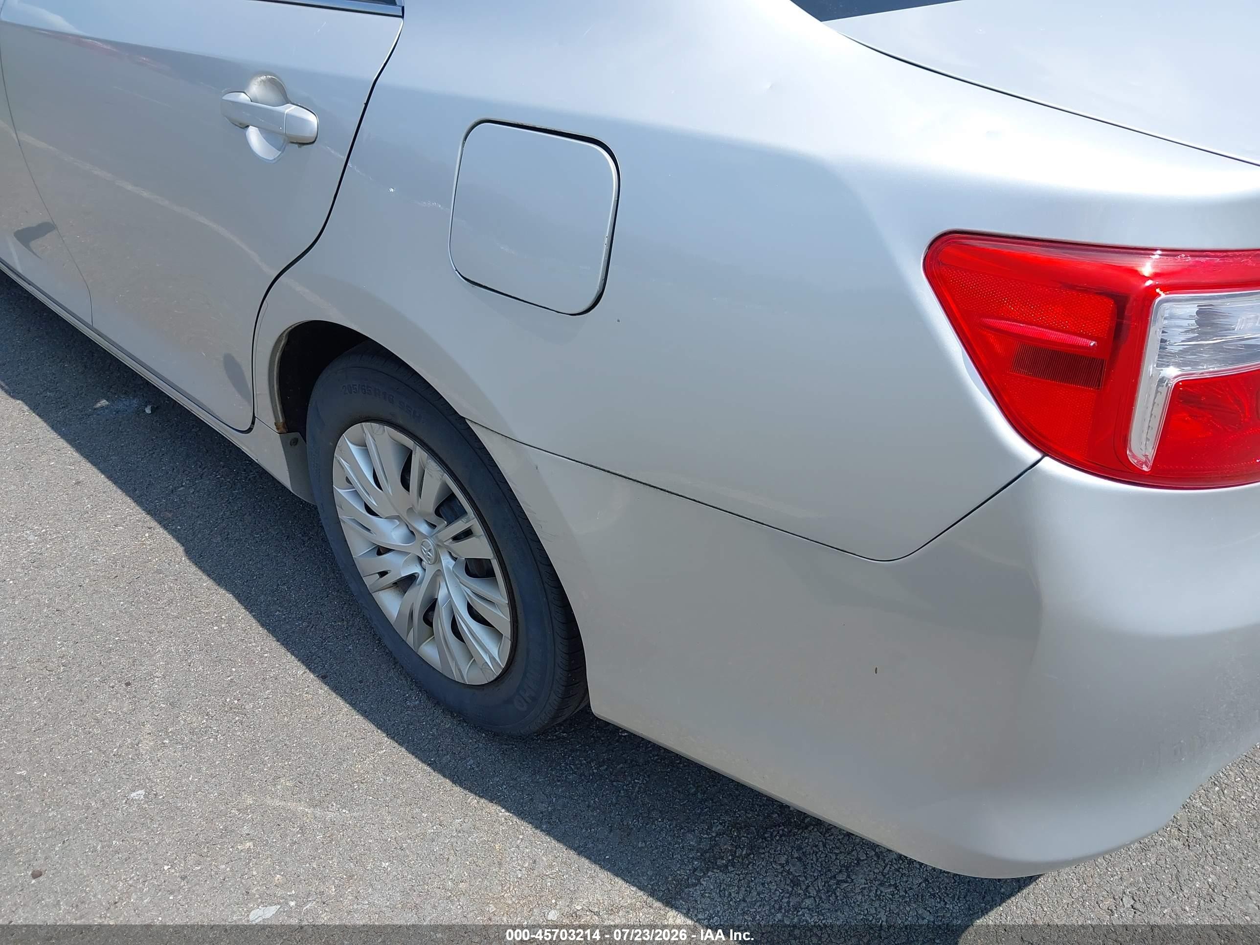 2012 Toyota Camry Le Серебряный vin: 4T1BF1FK3CU081798