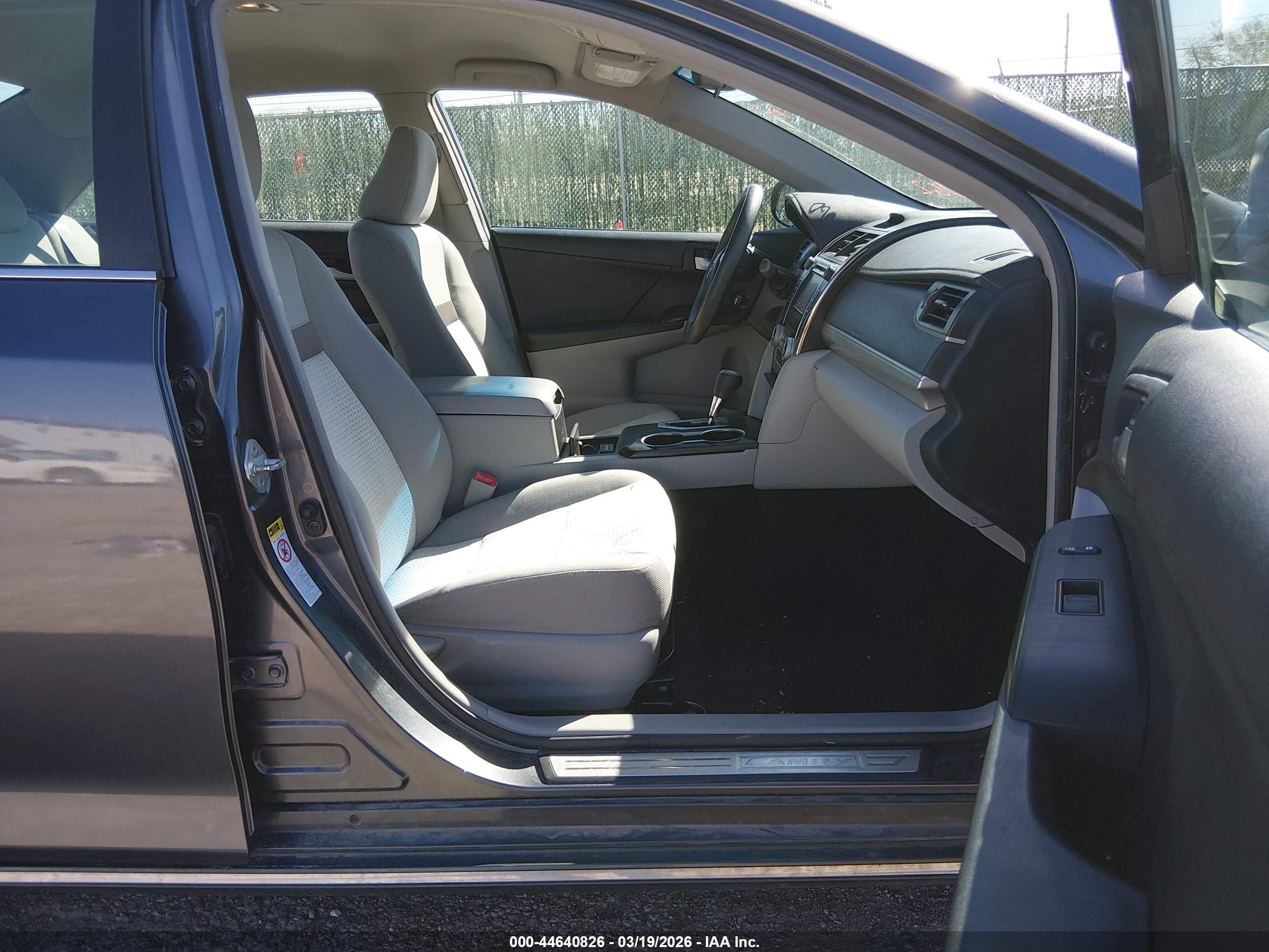 2012 Toyota Camry Le Gray vin: 4T1BF1FK3CU116291