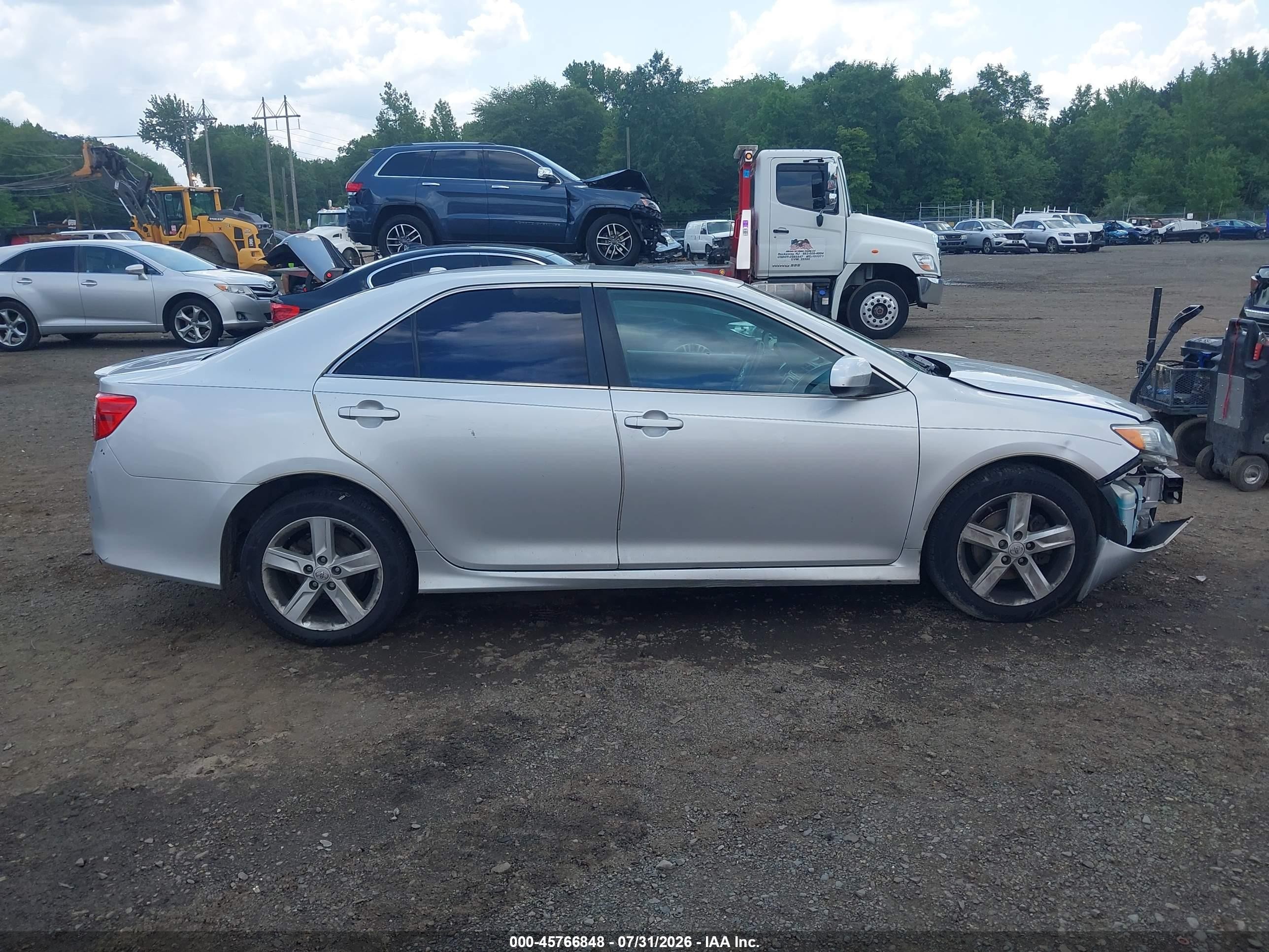 2012 Toyota Camry Se/le/xle Silver vin: 4T1BF1FK3CU120521
