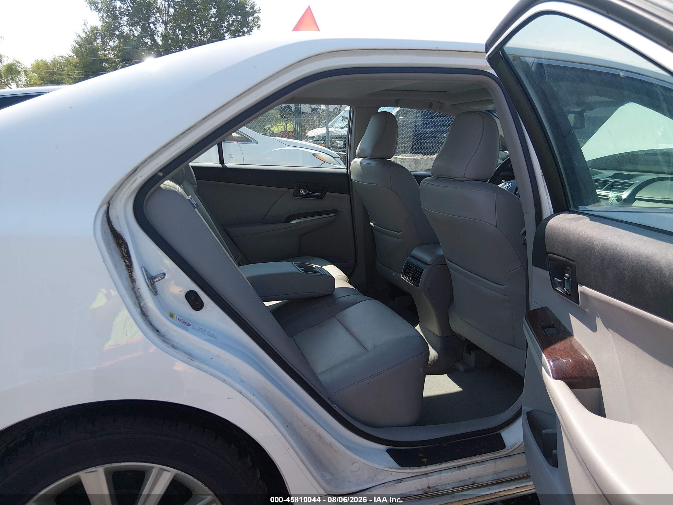 2012 Toyota Camry Xle White vin: 4T1BF1FK3CU138906