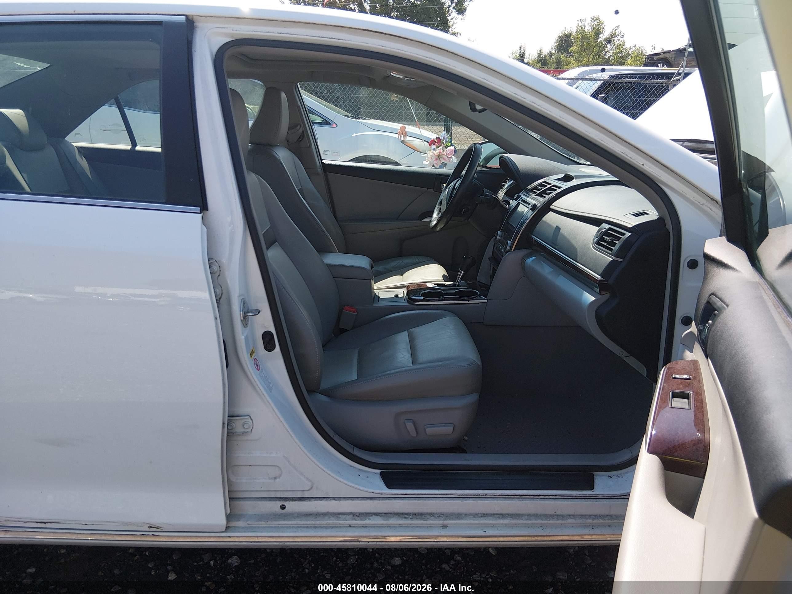 2012 Toyota Camry Xle White vin: 4T1BF1FK3CU138906