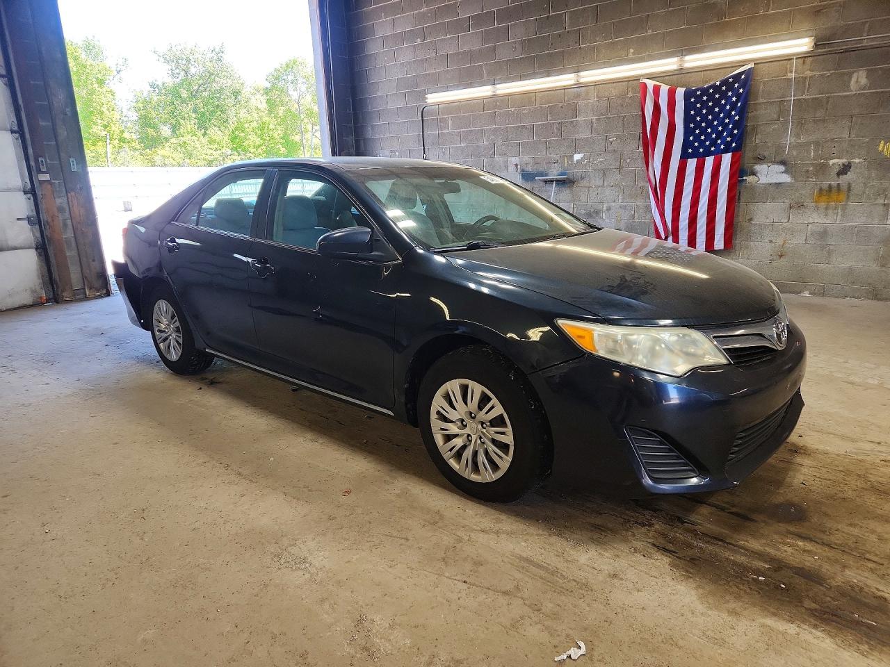 2012 Toyota Camry Le Black vin: 4T1BF1FK3CU139425