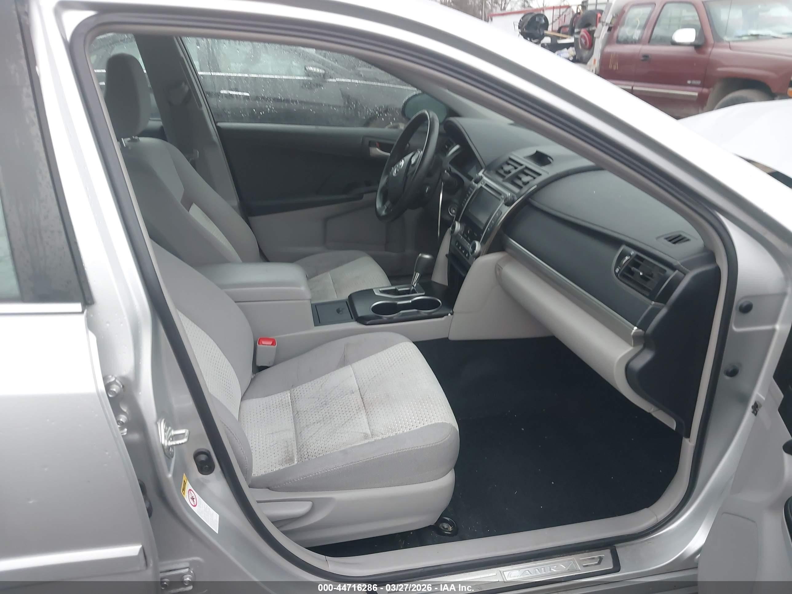 2012 Toyota Camry Le Silver vin: 4T1BF1FK3CU161618