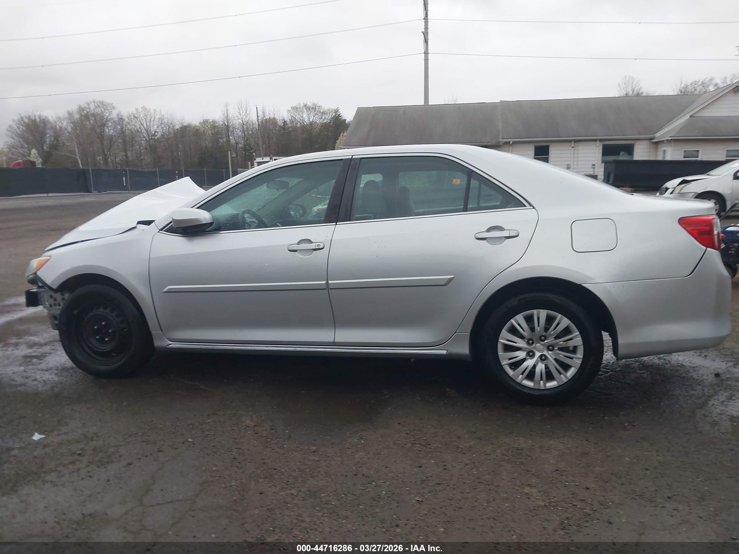 2012 Toyota Camry Le Silver vin: 4T1BF1FK3CU161618